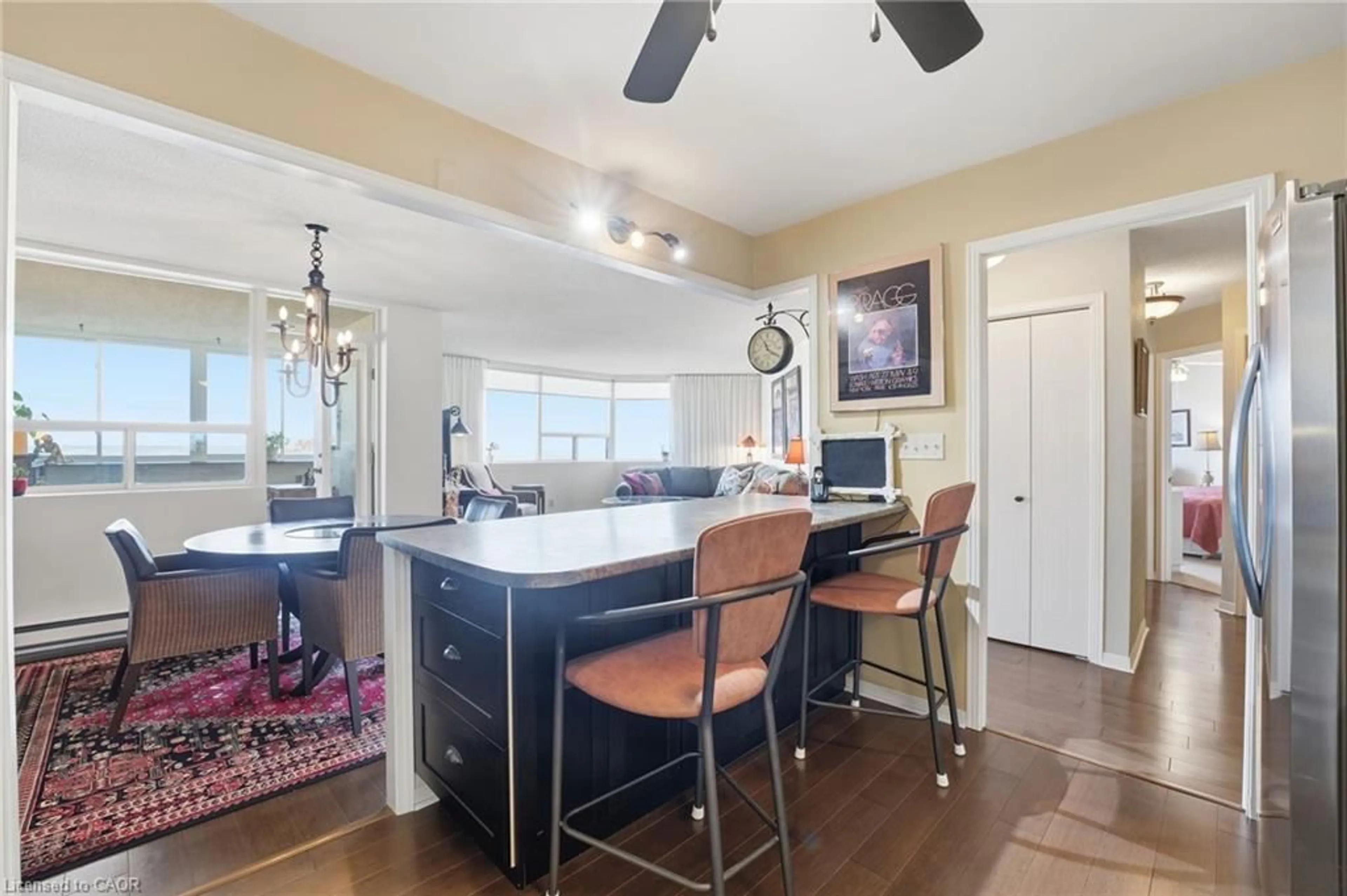 Open concept kitchen, ceramic/tile floor for 166 Mountain Park Ave #502, Hamilton Ontario L8V 1A1