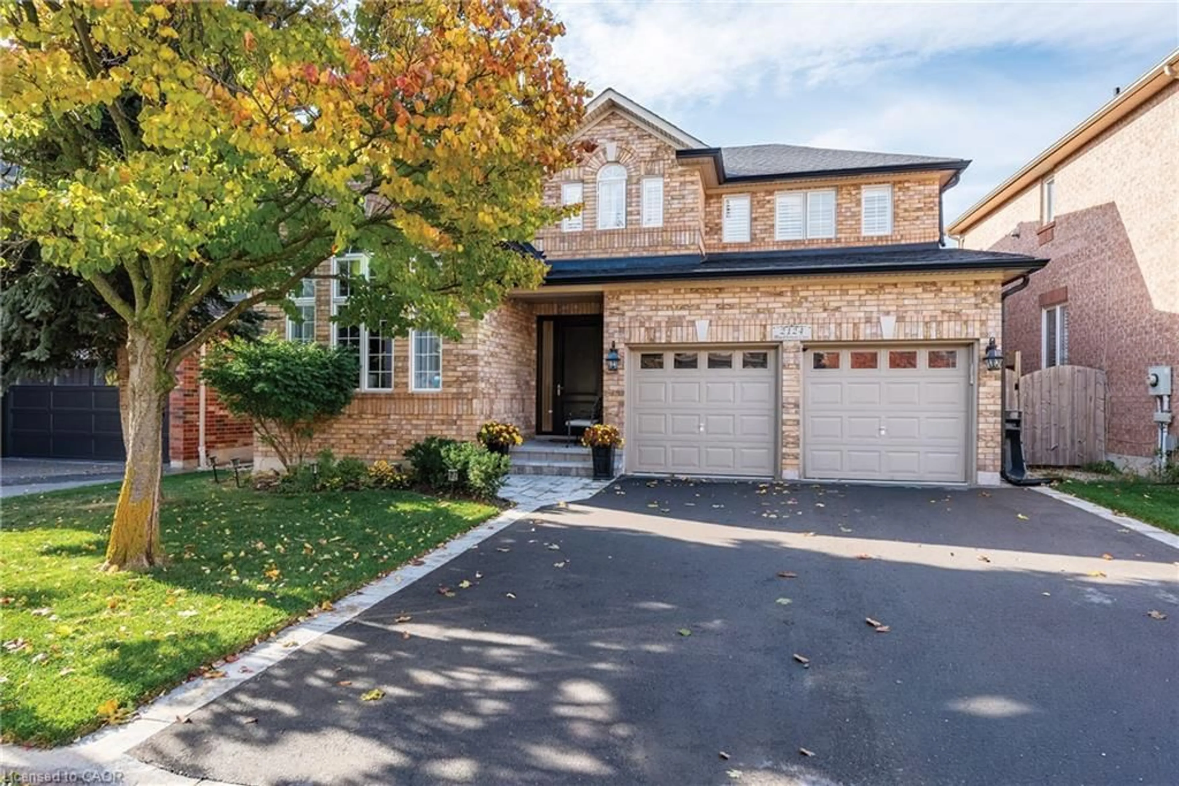 Home with brick exterior material, street for 2124 Blackforest Cres, Oakville Ontario L6M 4T6