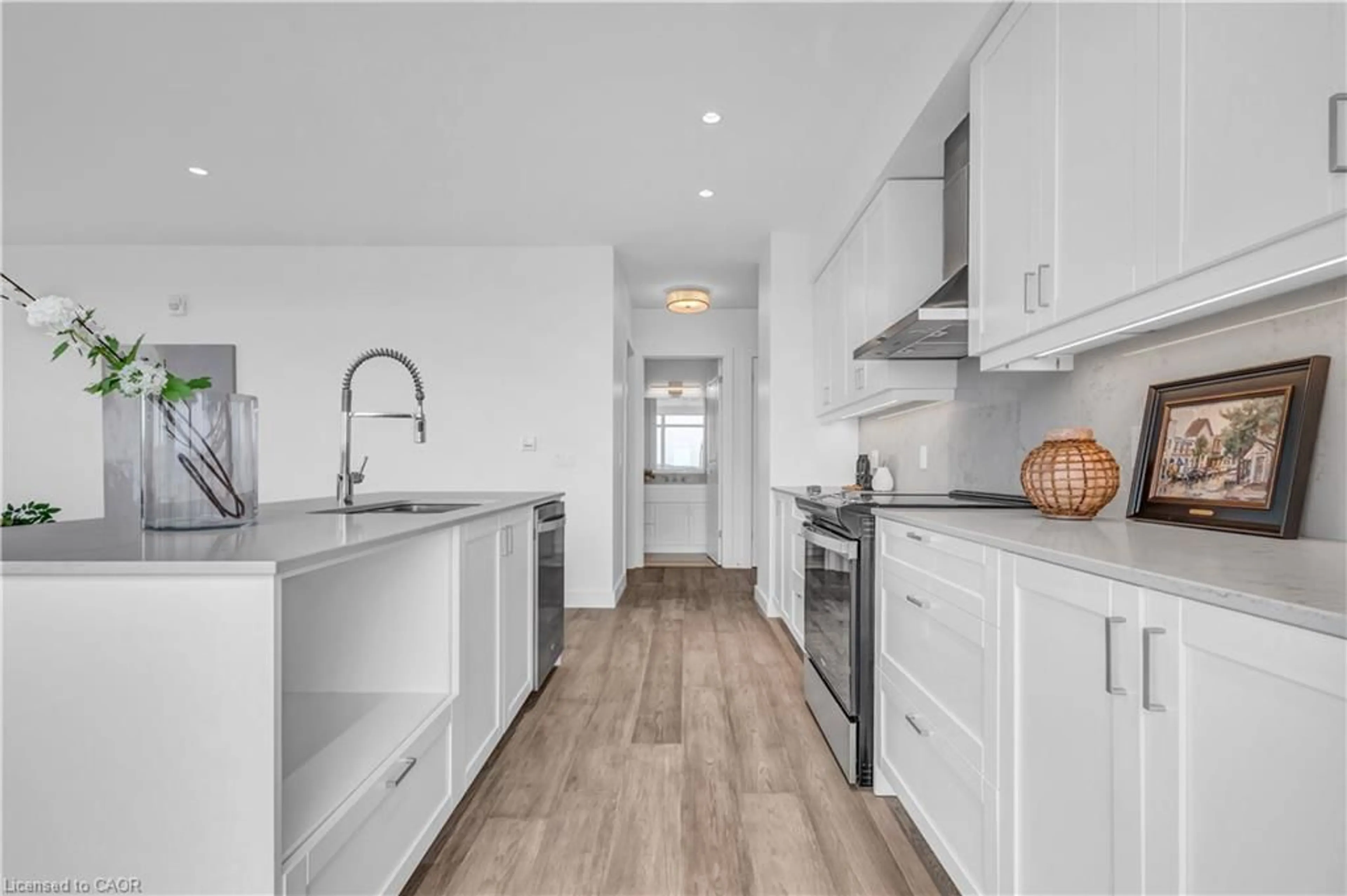 Unknown for 15 Glebe St #1414, Cambridge Ontario N1S 0C3