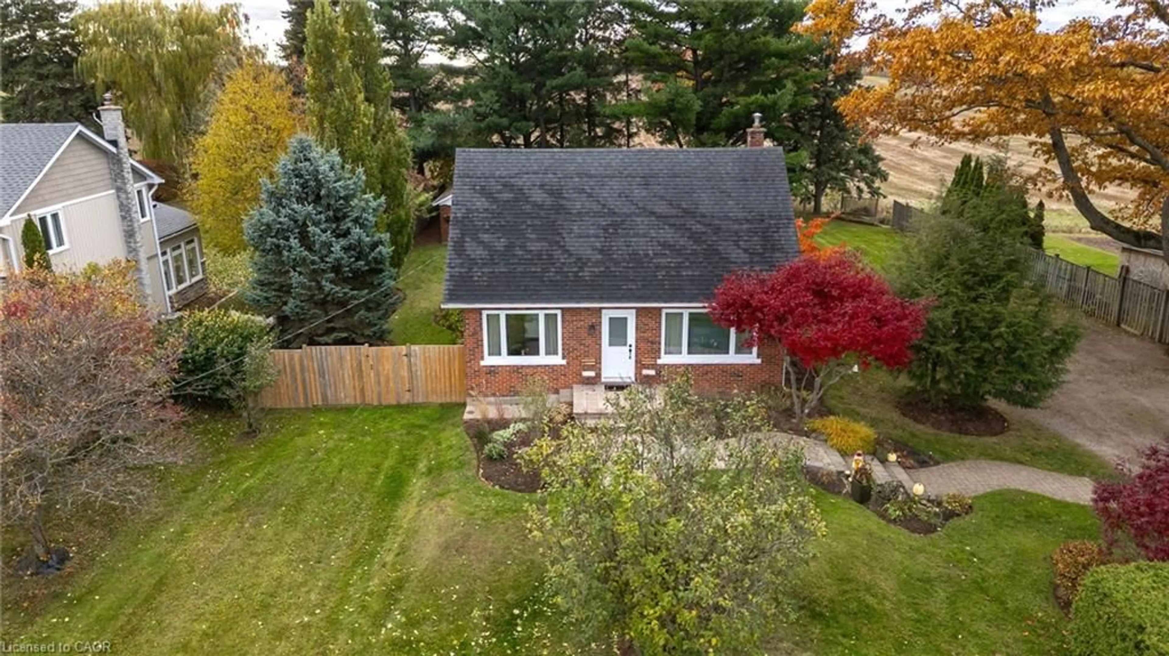 A pic from outside/outdoor area/front of a property/back of a property/a pic from drone, street for 1140 2nd Concession Conc, Flamborough Ontario L9H 5E2