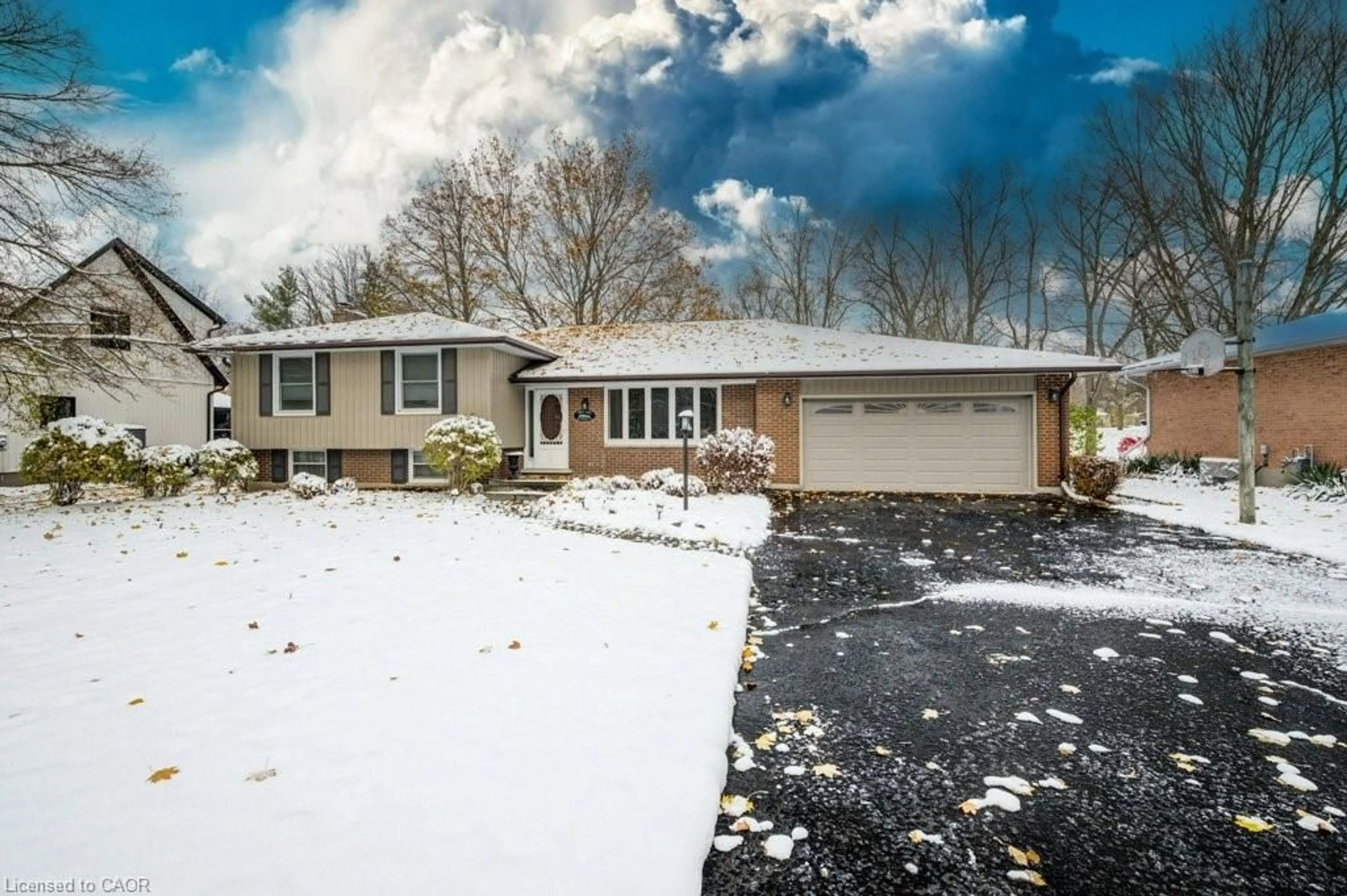 Unknown for 66 Water St, Ayr Ontario N0B 1E0