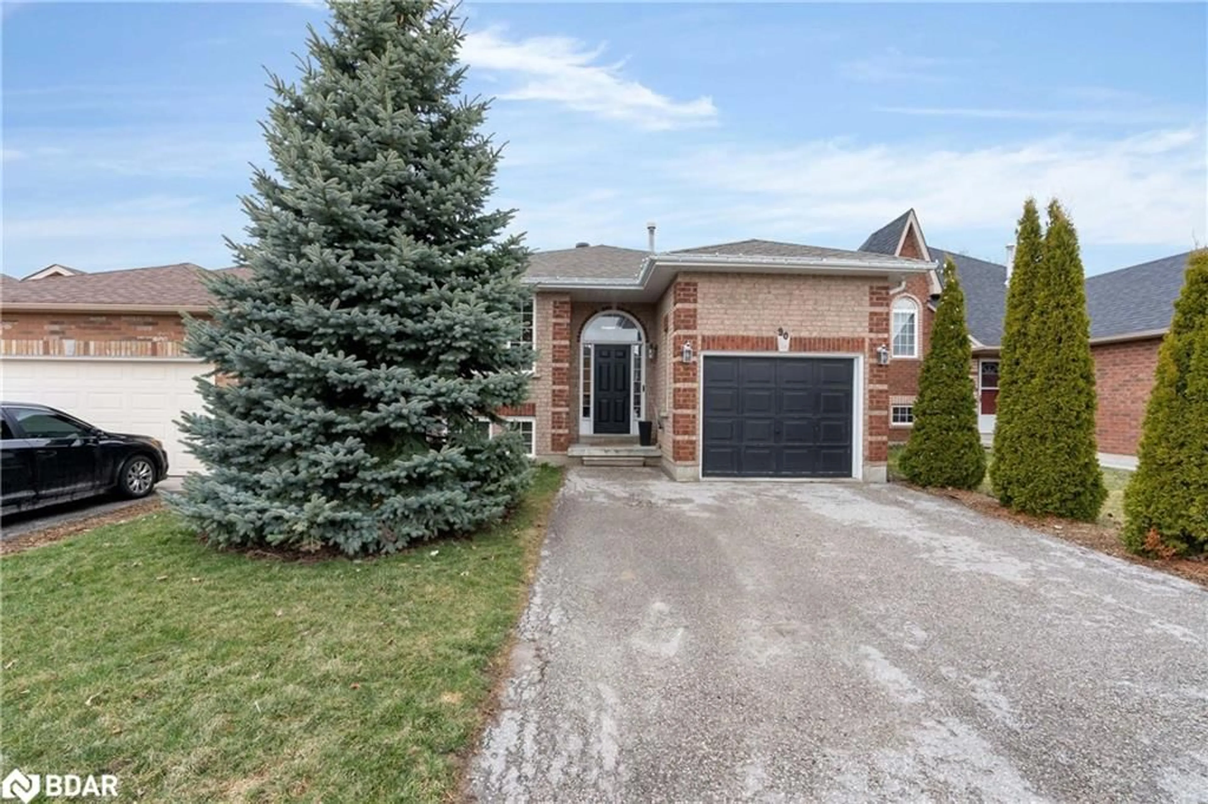 Home with brick exterior material, street for 90 Larkin Dr, Barrie Ontario L4M 7B4
