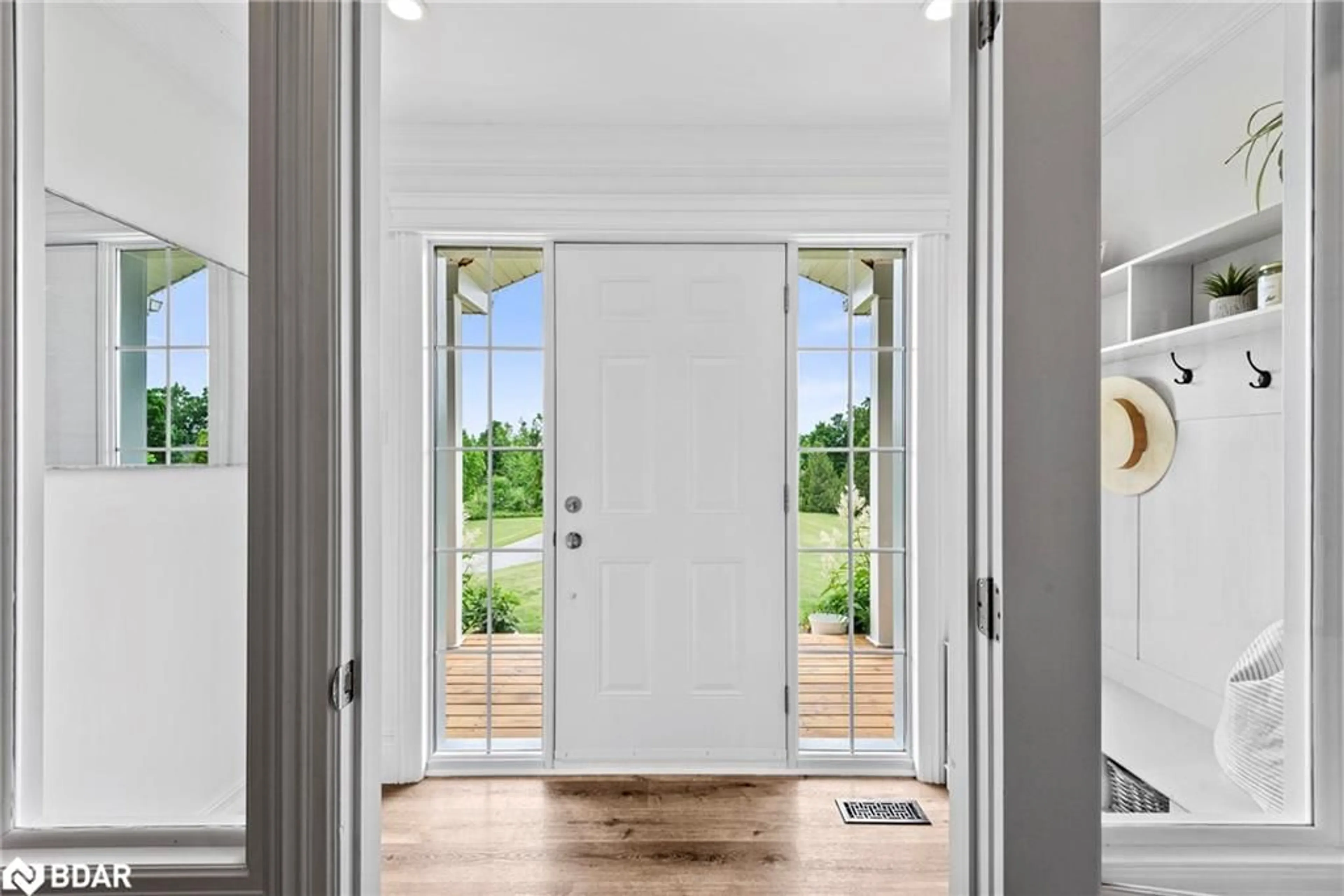 Indoor entryway for 187 Kildeer Lane, Peterborough Ontario K0L 1T0