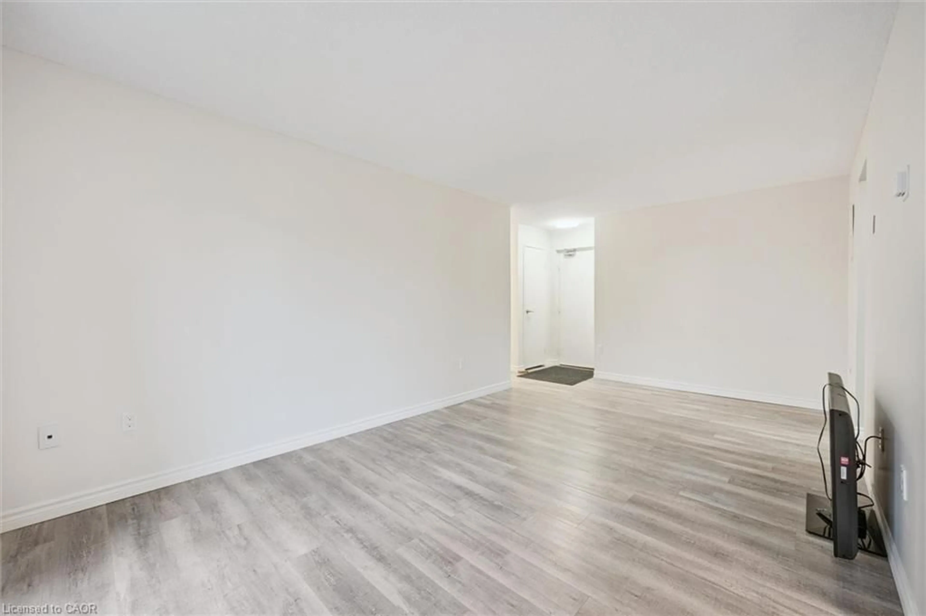 A pic of a room for 279 Chandler Dr #210, Kitchener Ontario N2E 1X6