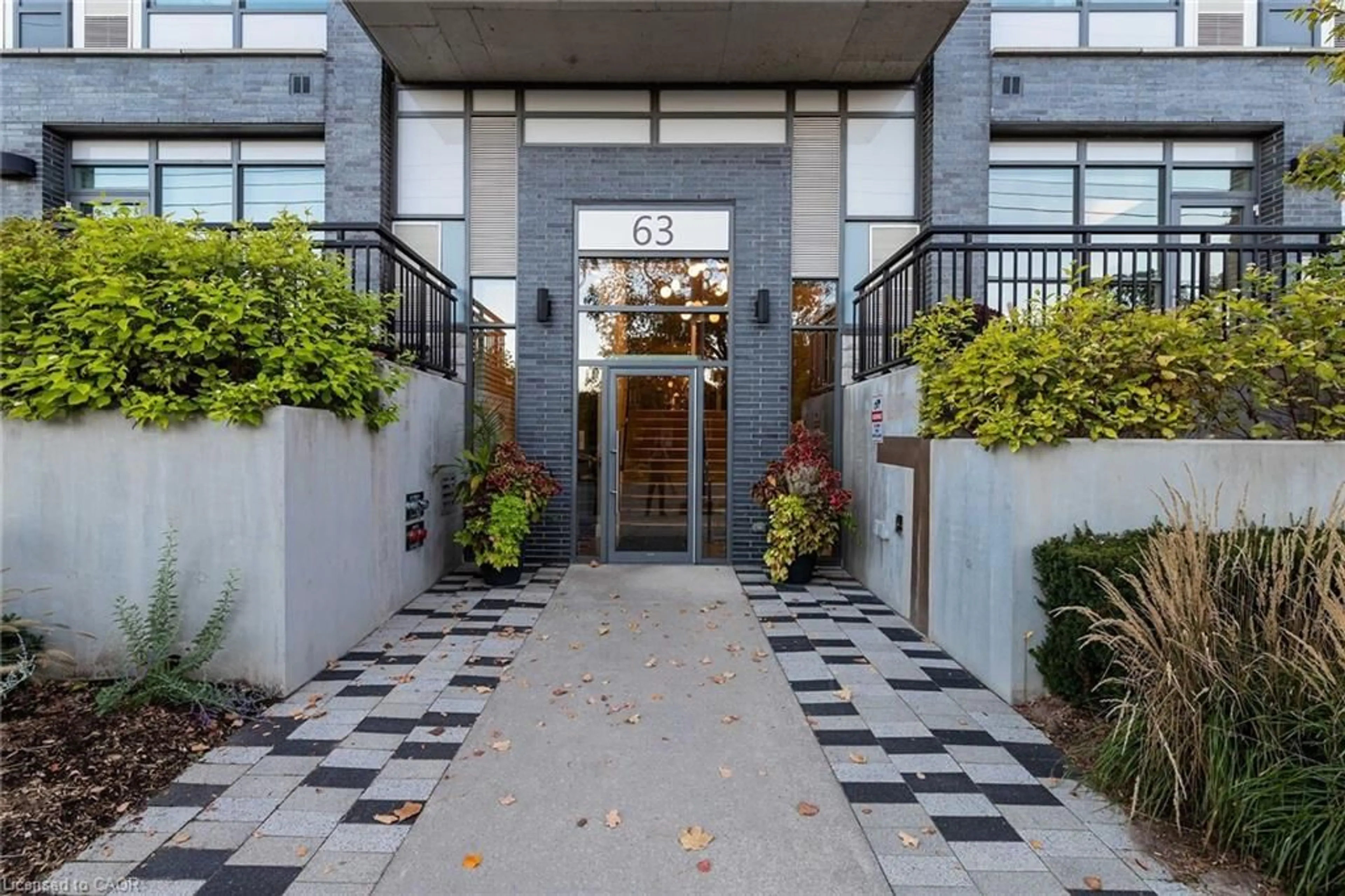 Indoor foyer for 63 Arthur St #205, Guelph Ontario N1E 0A8