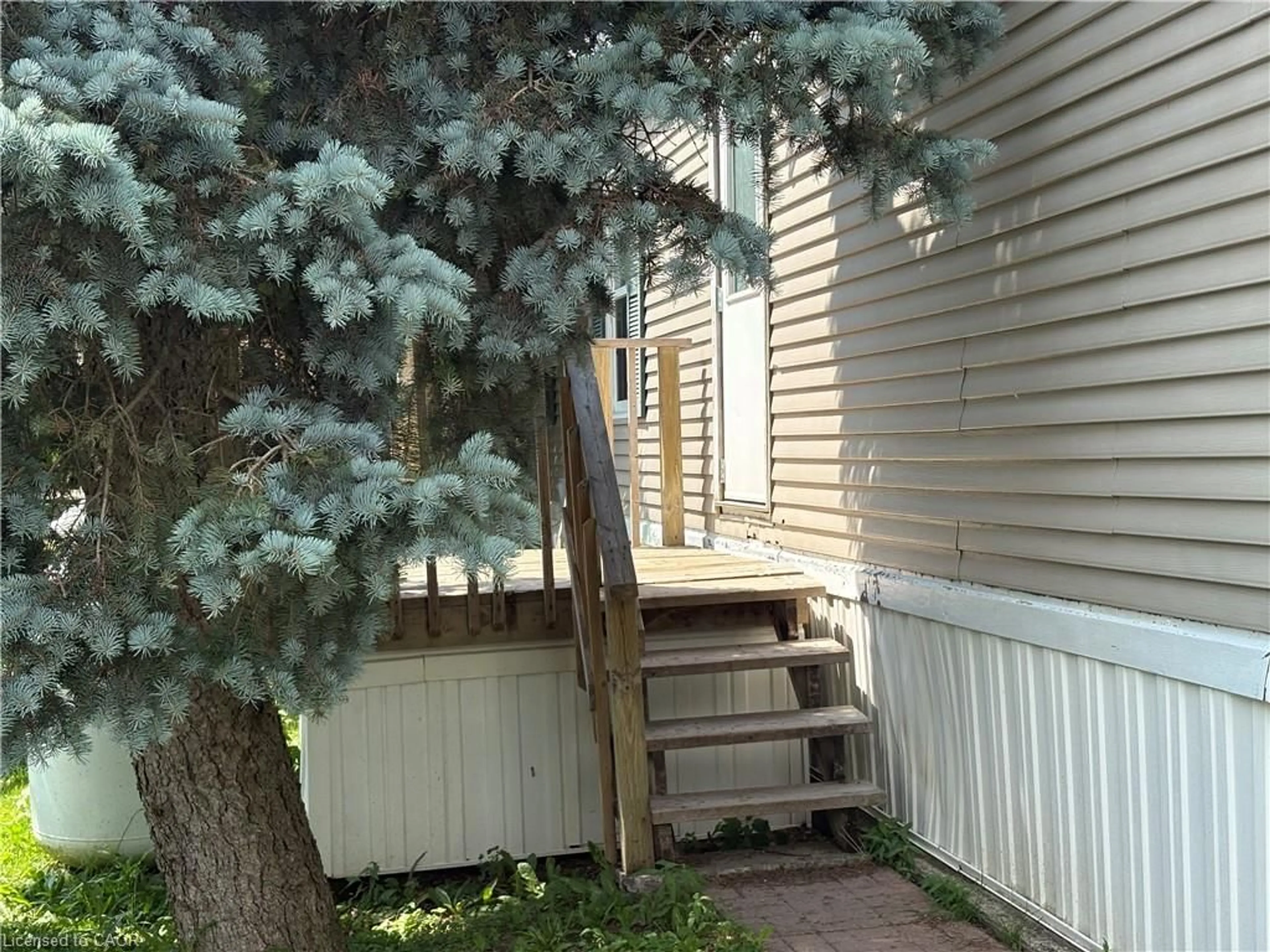 Unknown for 6 Lane St, Fergus Ontario N1M 2W5