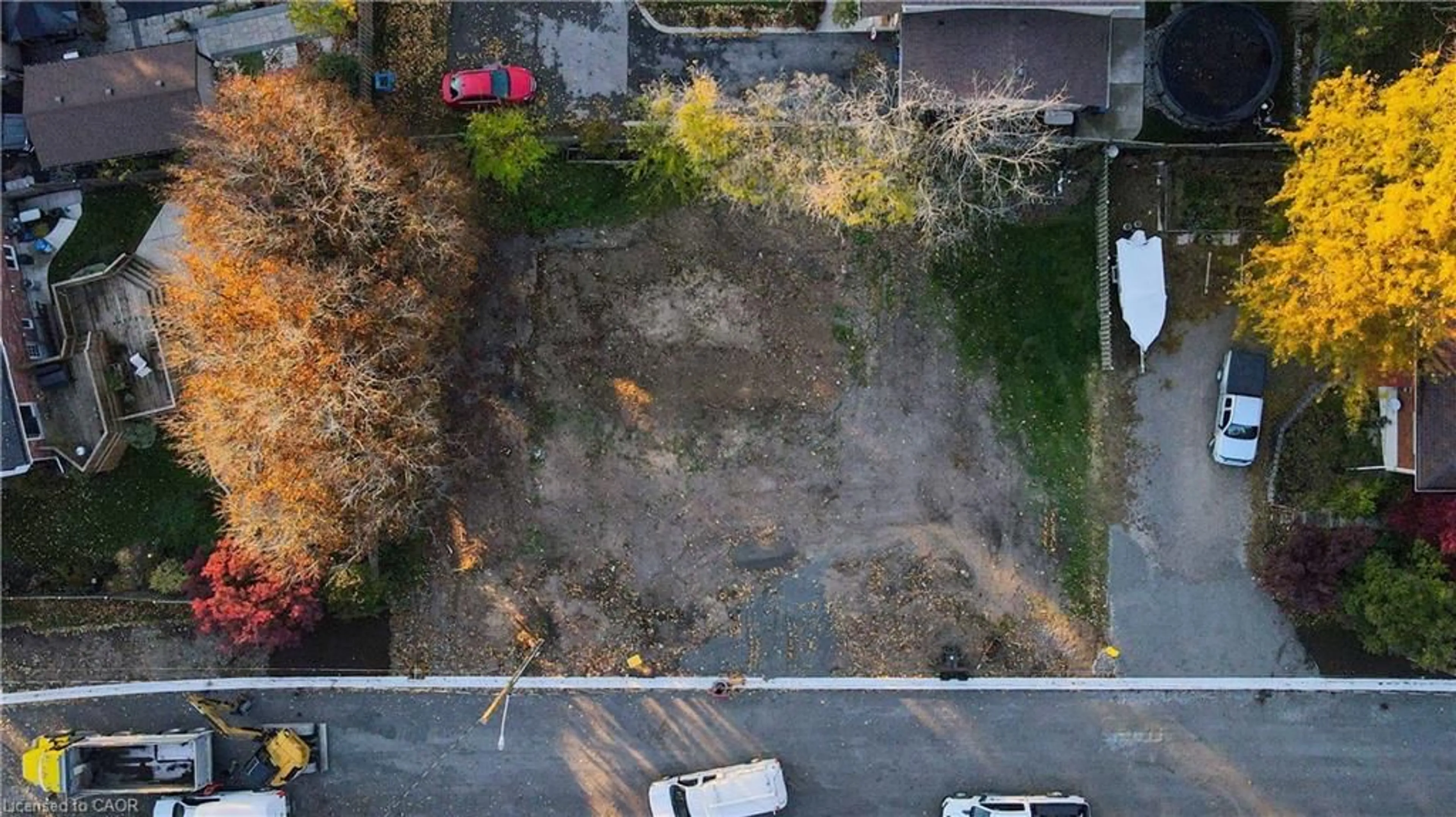 A pic from outside/outdoor area/front of a property/back of a property/a pic from drone, street for 29 Inverness St, Caledonia Ontario N3W 1B2