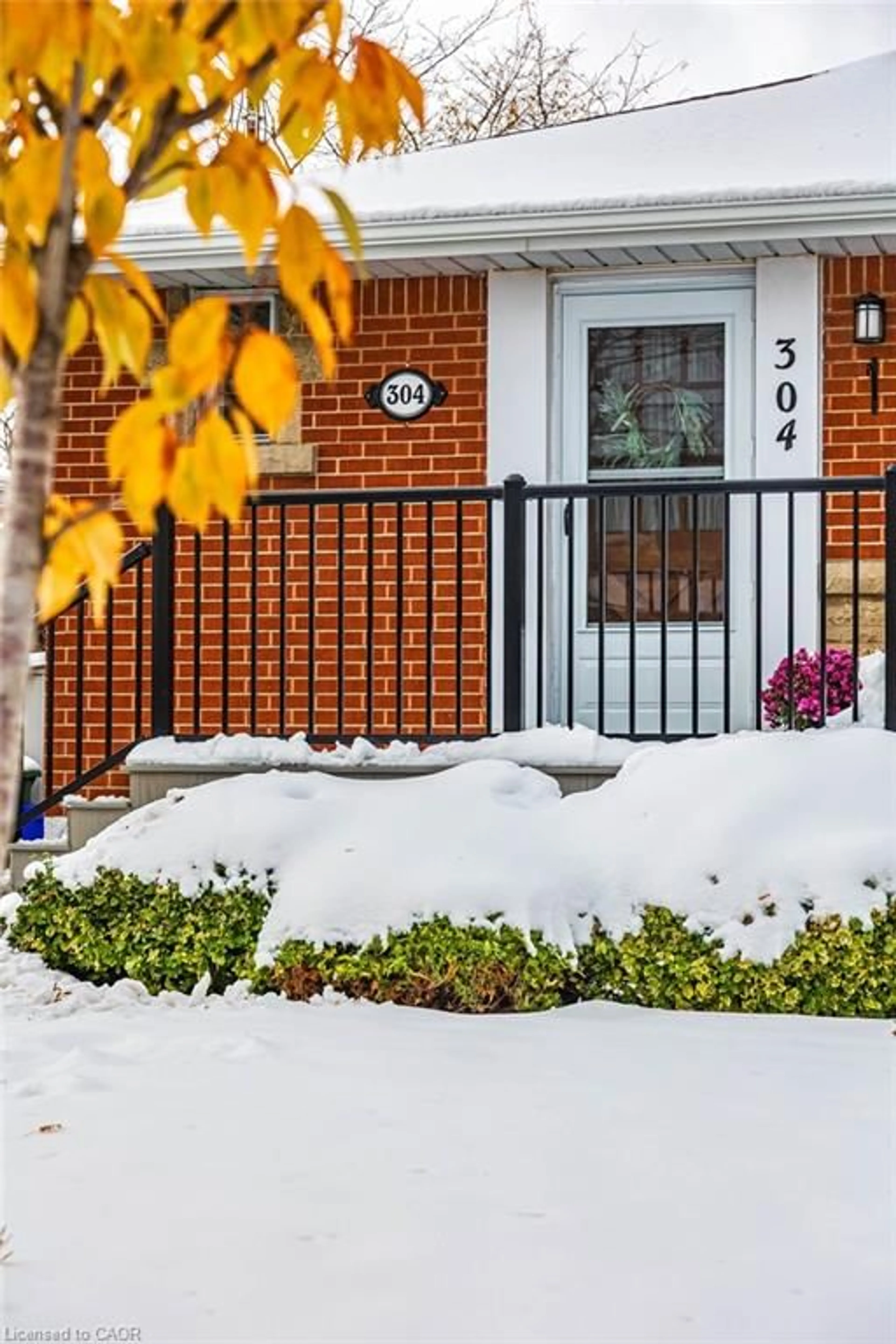 Home with brick exterior material, street for 304 East 45th St, Hamilton Ontario L8T 3K8