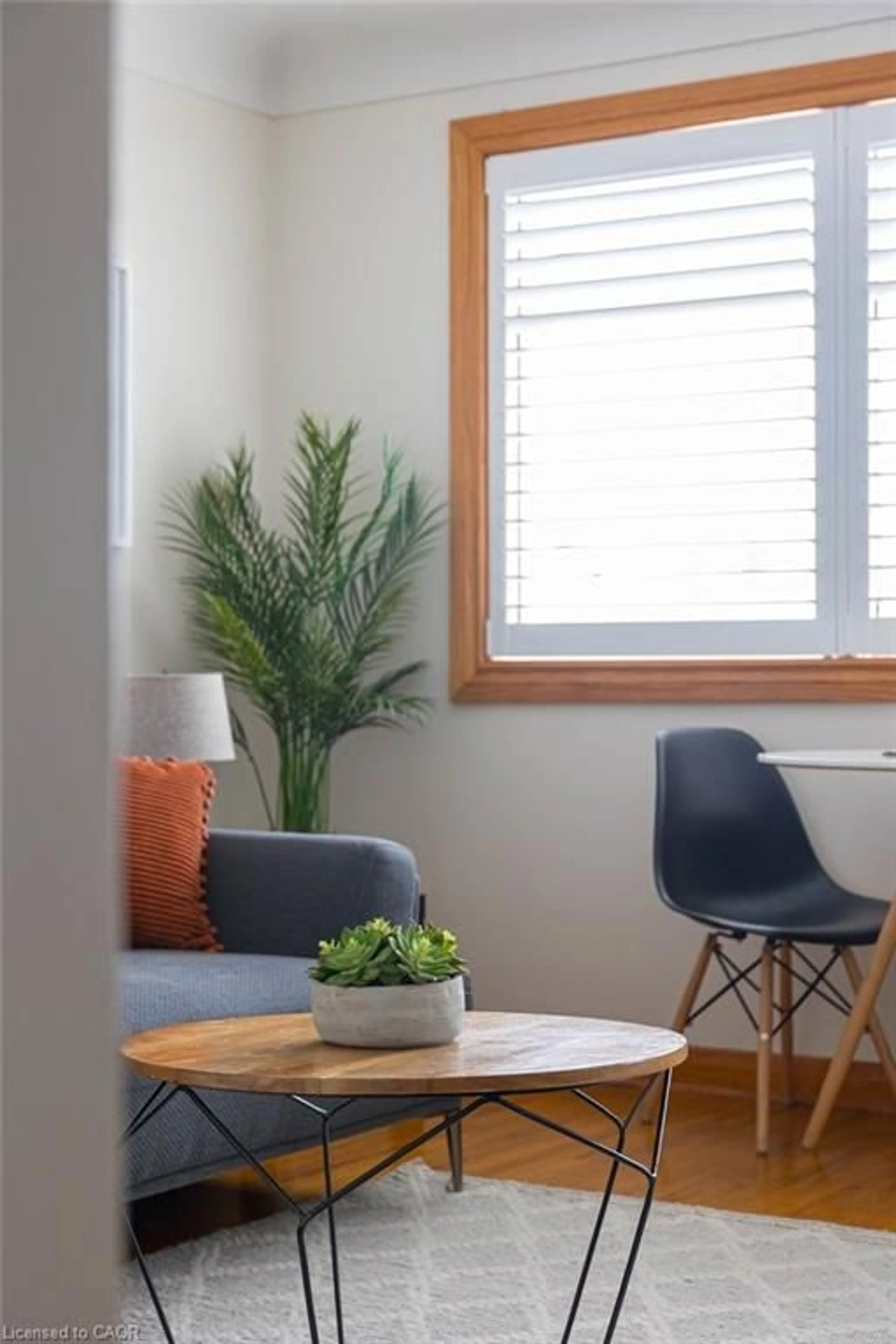 A pic of a room for 304 East 45th St, Hamilton Ontario L8T 3K8