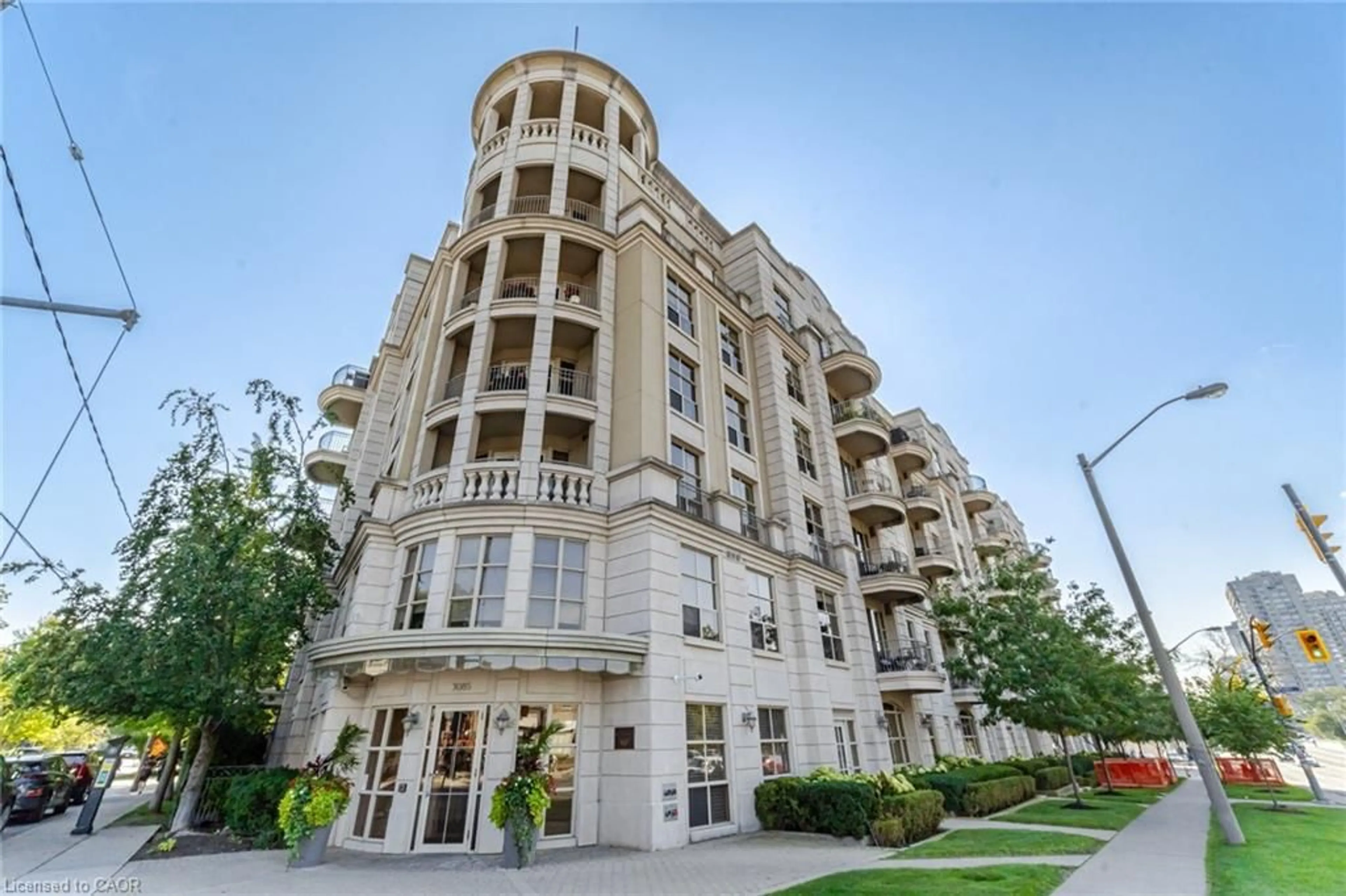 Indoor foyer for 3085 Bloor St #PH07, Etobicoke Ontario M8X 1C9