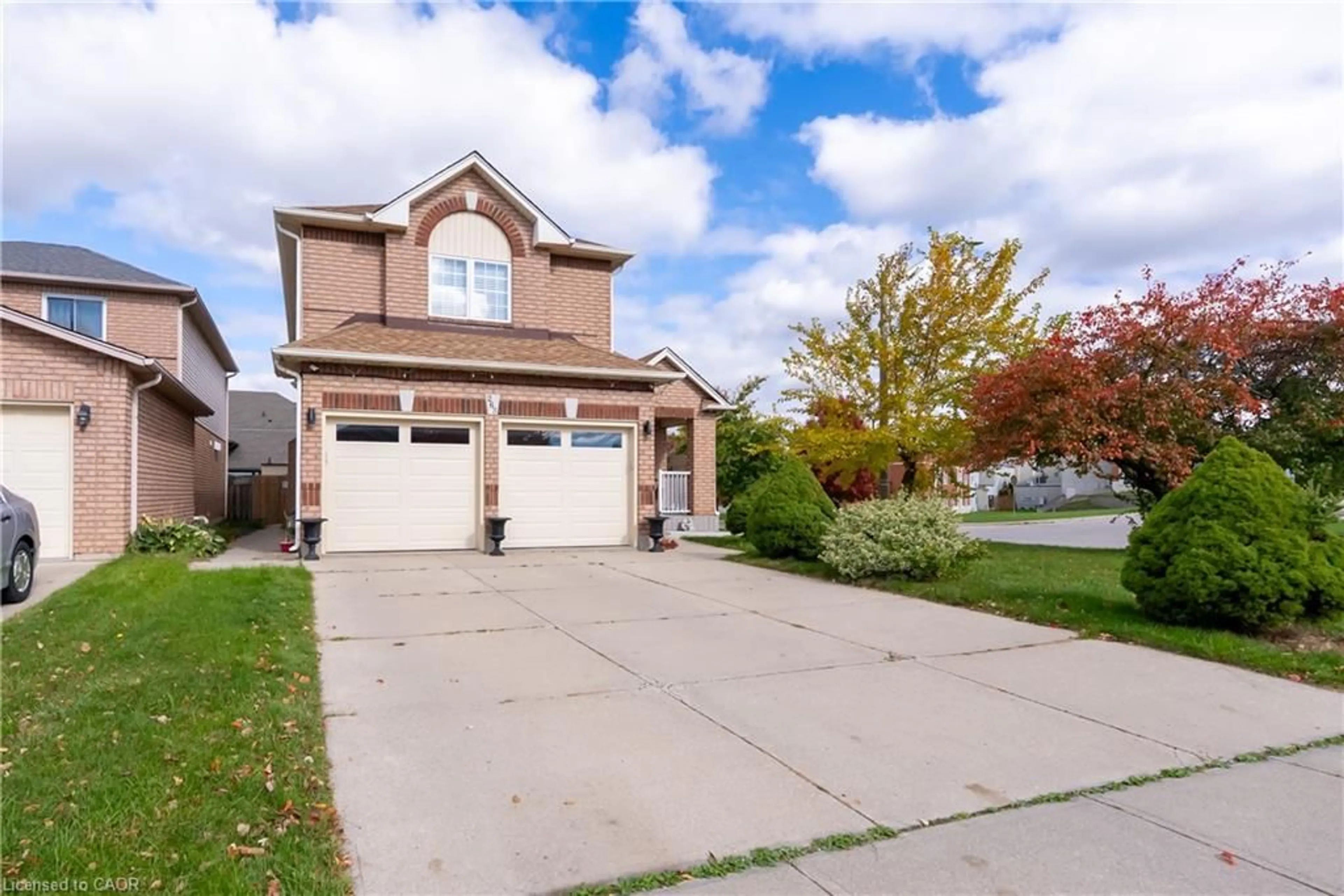 Home with vinyl exterior material, street for 263 Hepburn Cres, Hamilton Ontario L9C 7T3