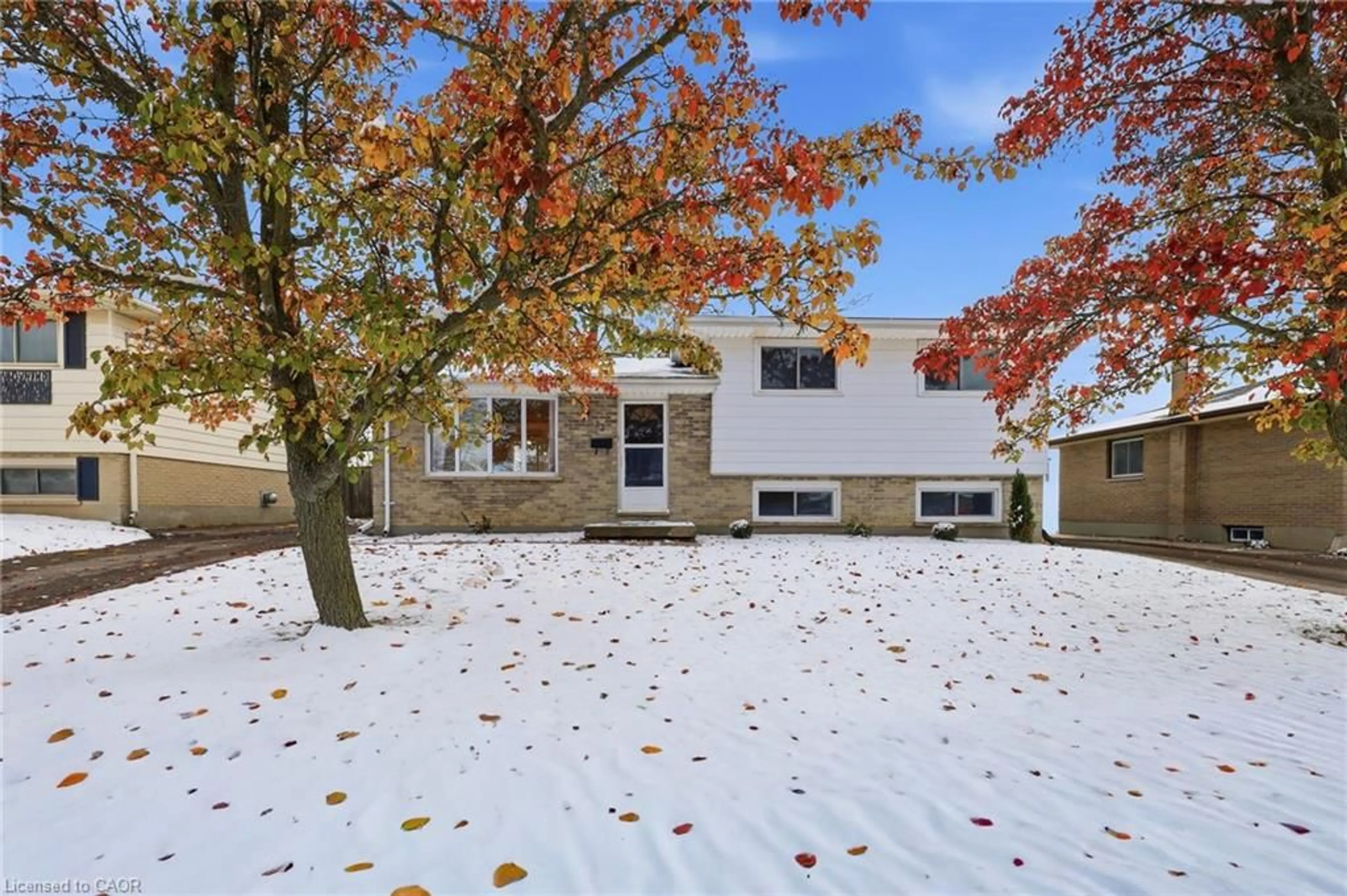 Home with vinyl exterior material, street for 73 Aldborough Ave, St. Thomas Ontario N5R 4S8