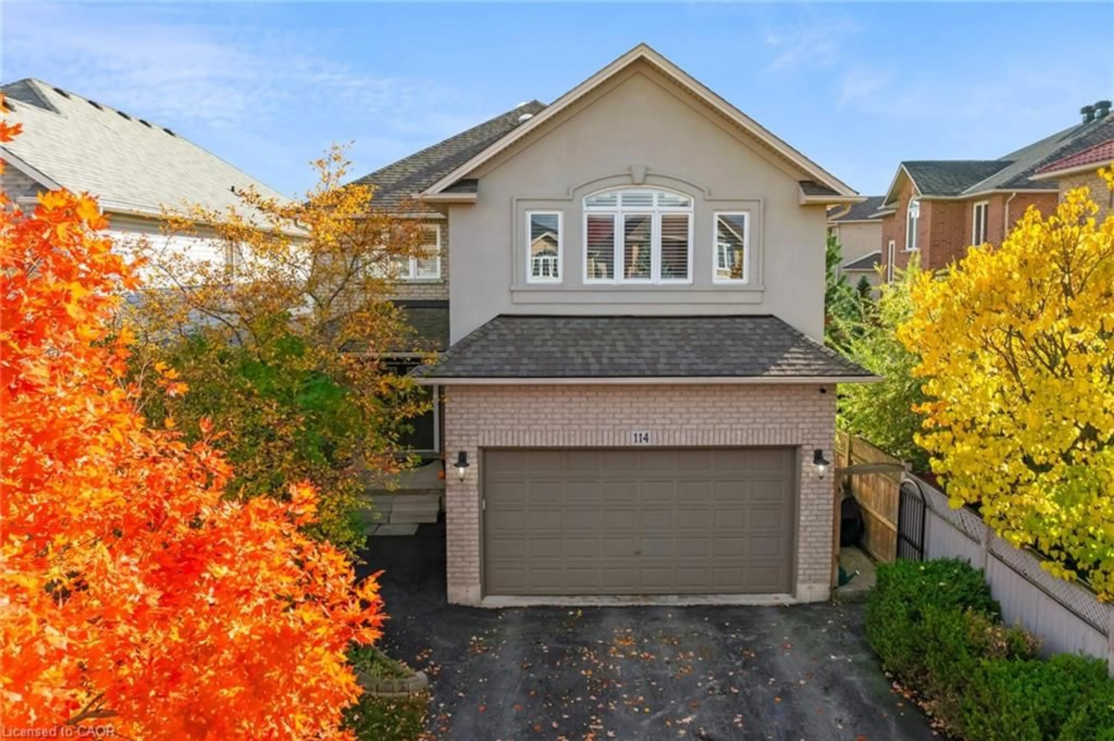 A pic from outside/outdoor area/front of a property/back of a property/a pic from drone, street for 114 Armour Cres, Hamilton Ontario L9K 1R9