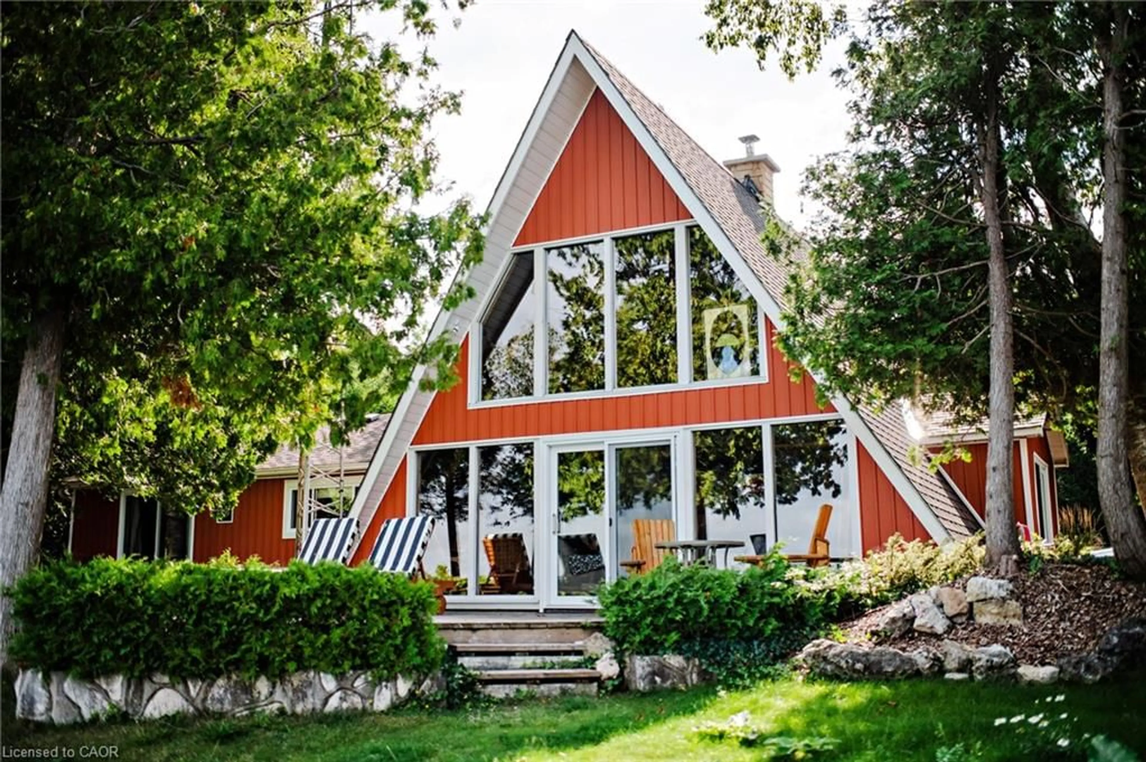 Home with vinyl exterior material, unknown for 68 Parker Island Rd, Lions Head Ontario N0H 1W0