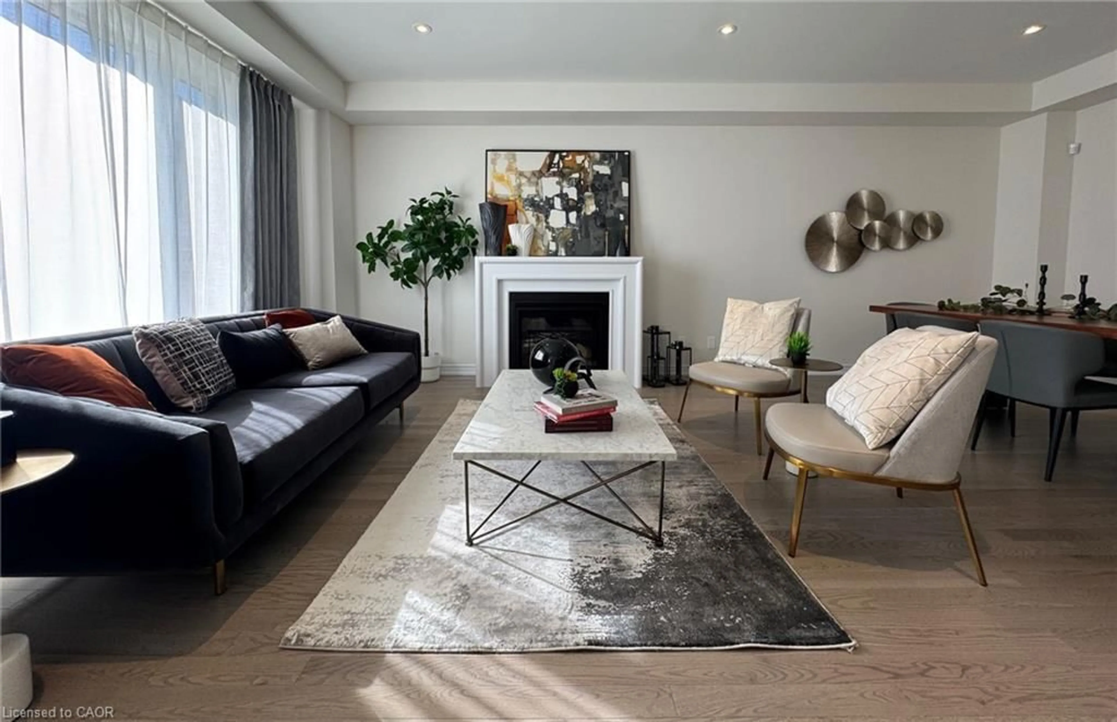 Living room with furniture, unknown for 258 Histand Trail, Kitchener Ontario N2R 0T7