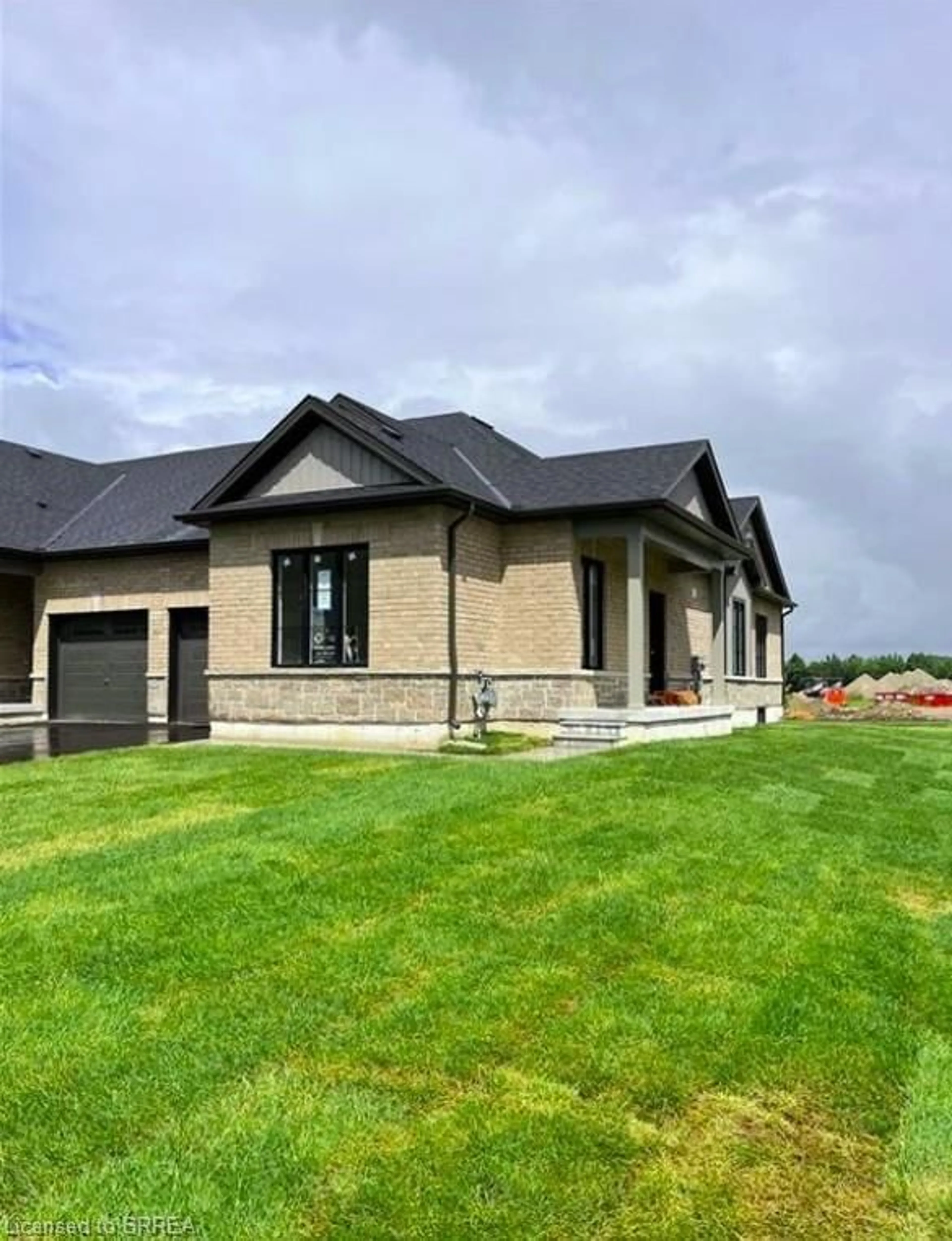 Home with brick exterior material, building for 230 Middleton St, Thamesford Ontario N0M 2M0