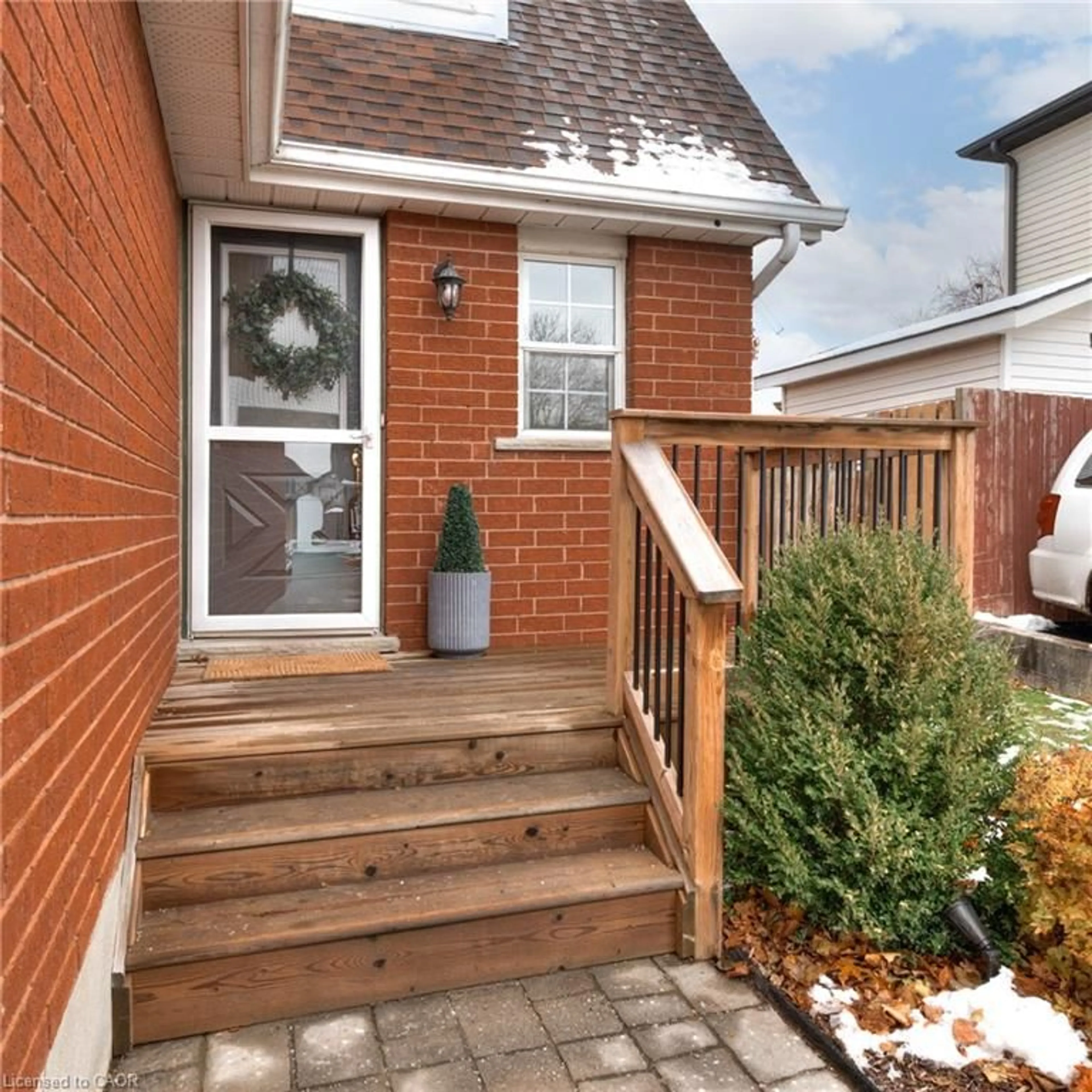 Home with brick exterior material, street for 156 Northview Heights Dr, Cambridge Ontario N1R 7M1