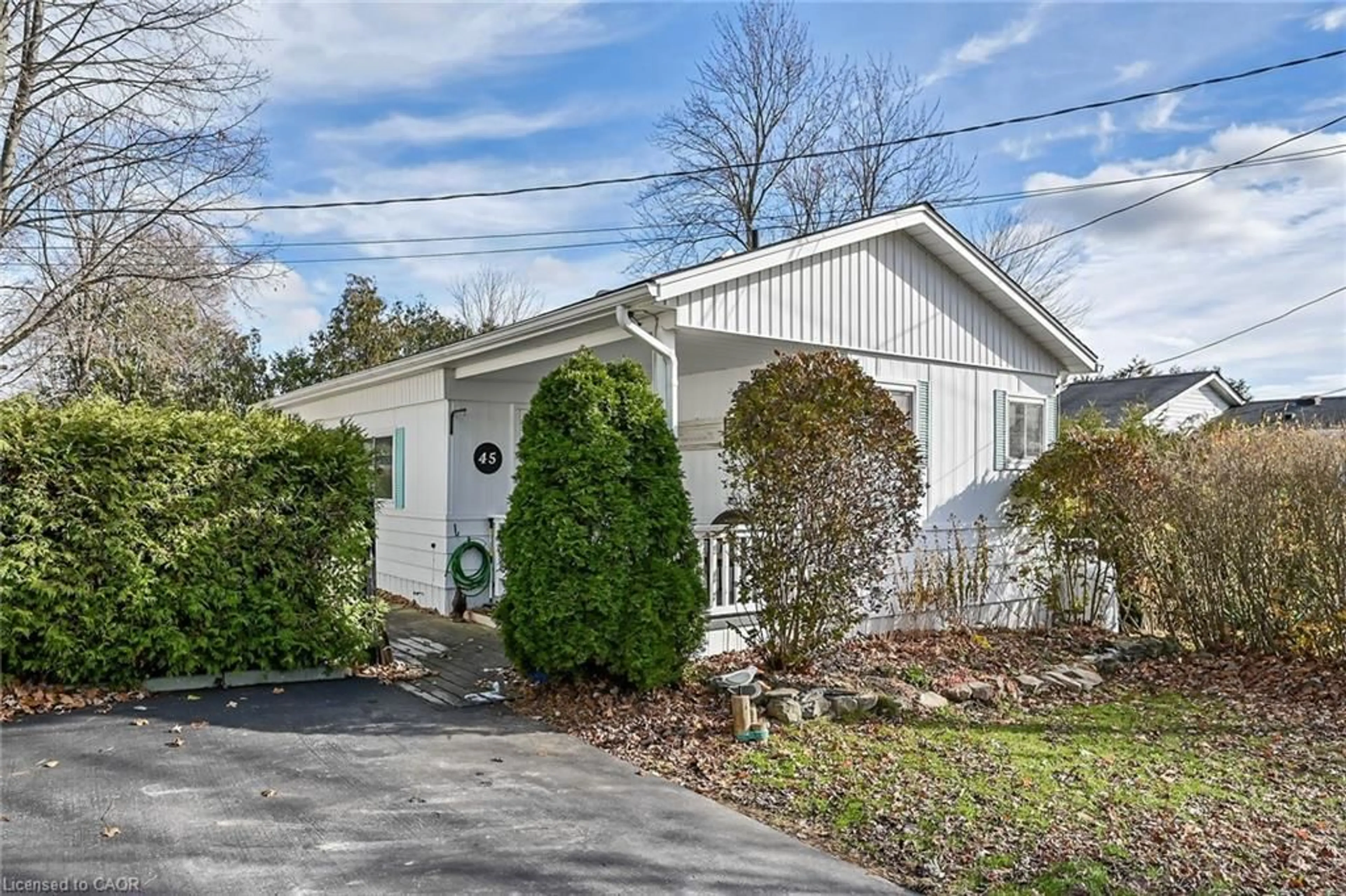 Home with vinyl exterior material, street for 45 Park Lane, Millgrove Ontario N0B 2J0