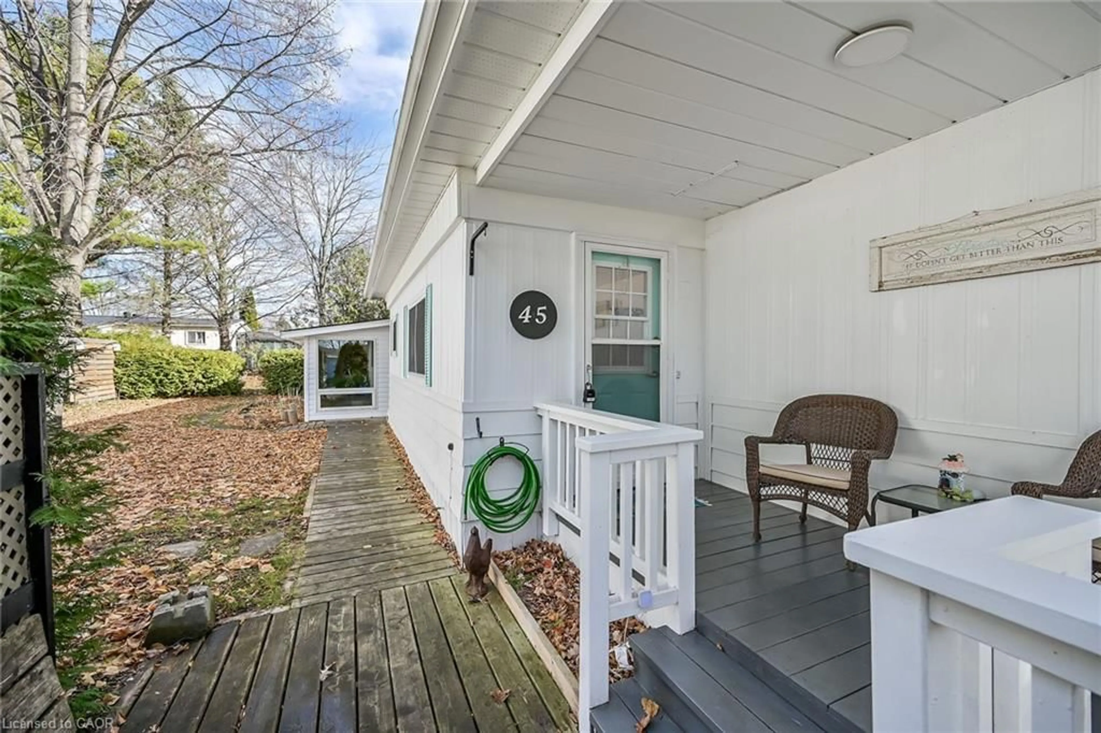 Patio, unknown for 45 Park Lane, Millgrove Ontario N0B 2J0