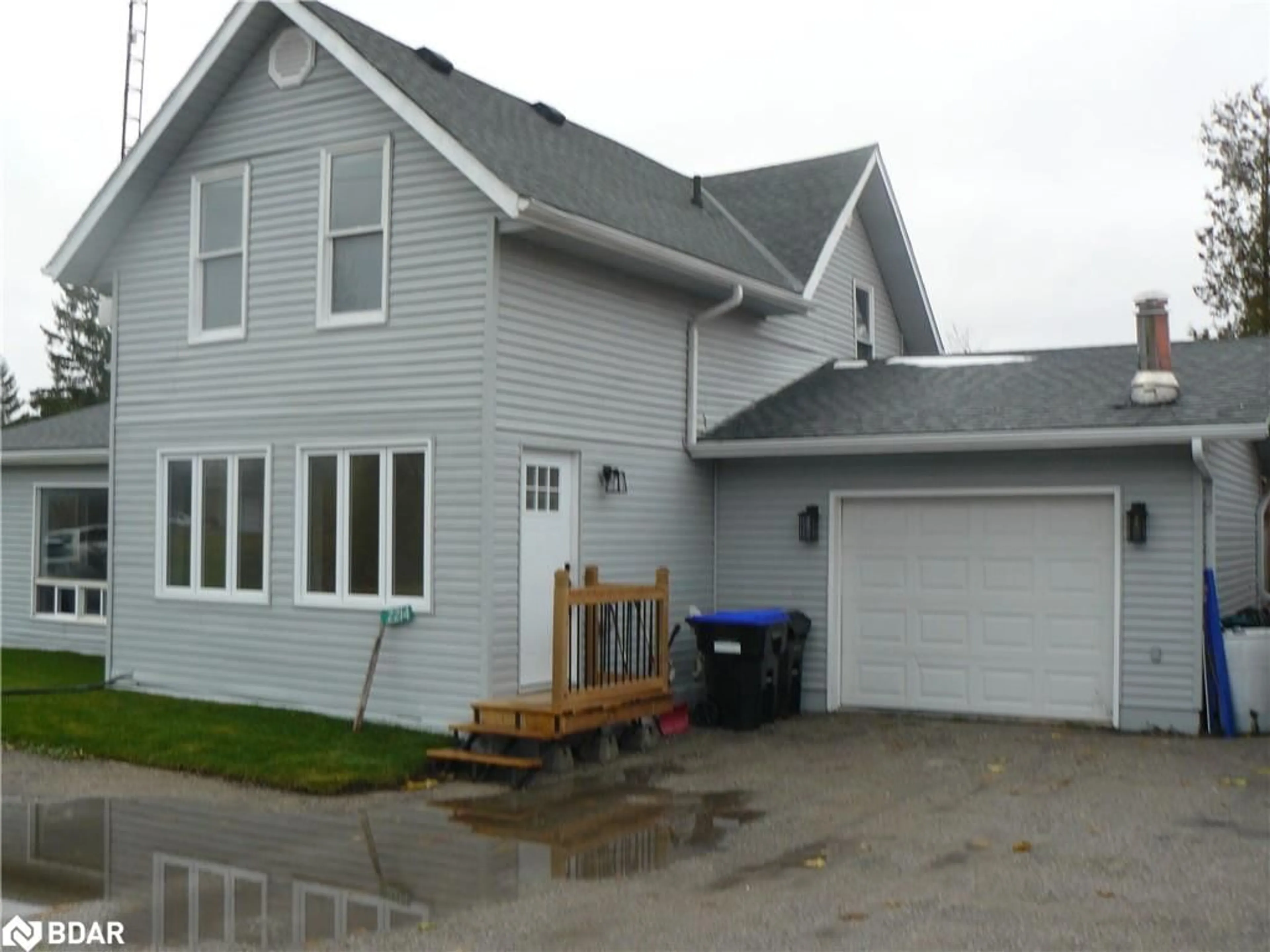 Home with vinyl exterior material, street for 2214 Concession 10 Rd, Brechin Ontario L0K 1B0