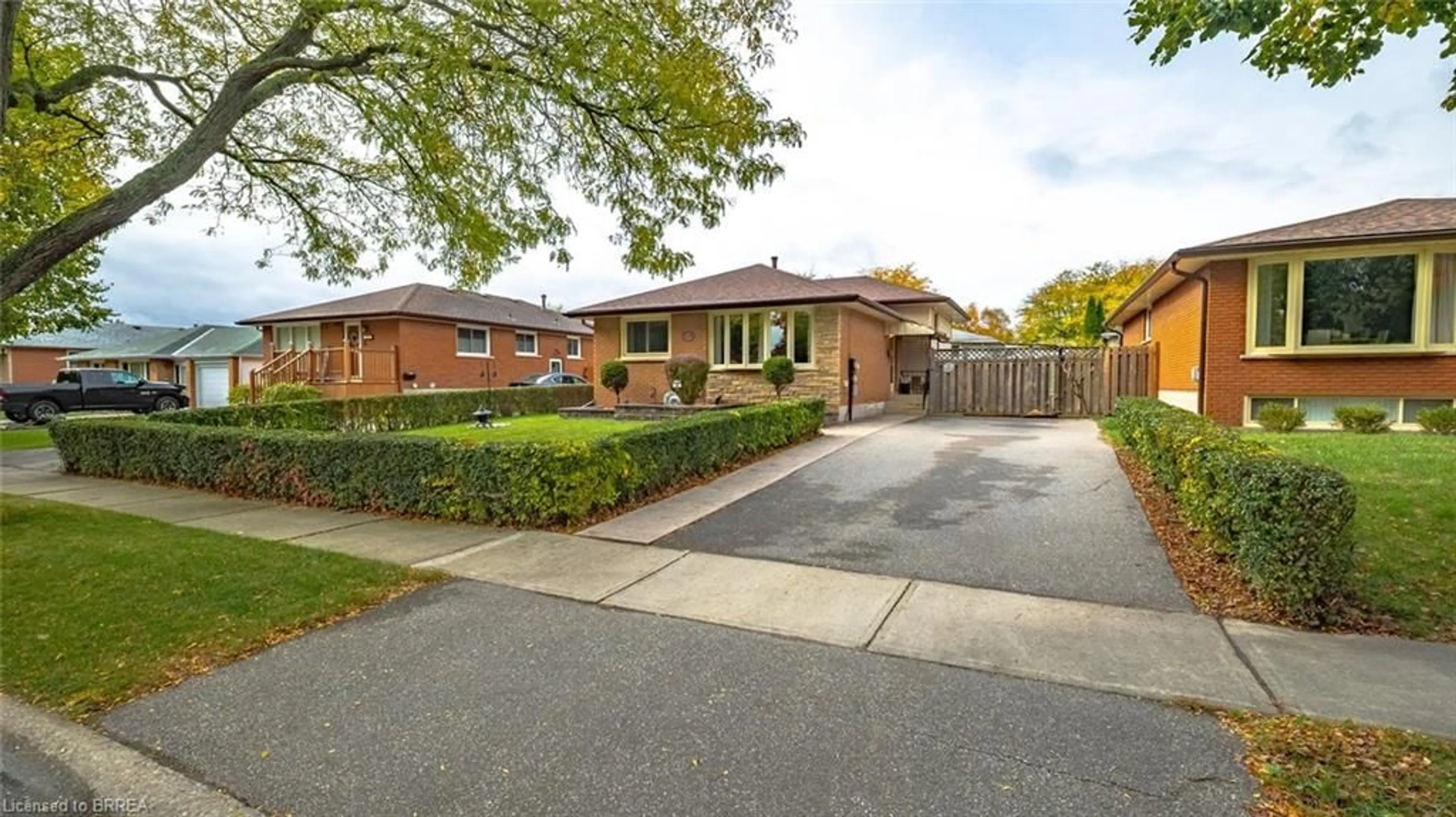 Home with brick exterior material, street for 42 Palm Cres, Brantford Ontario N3R 5G2