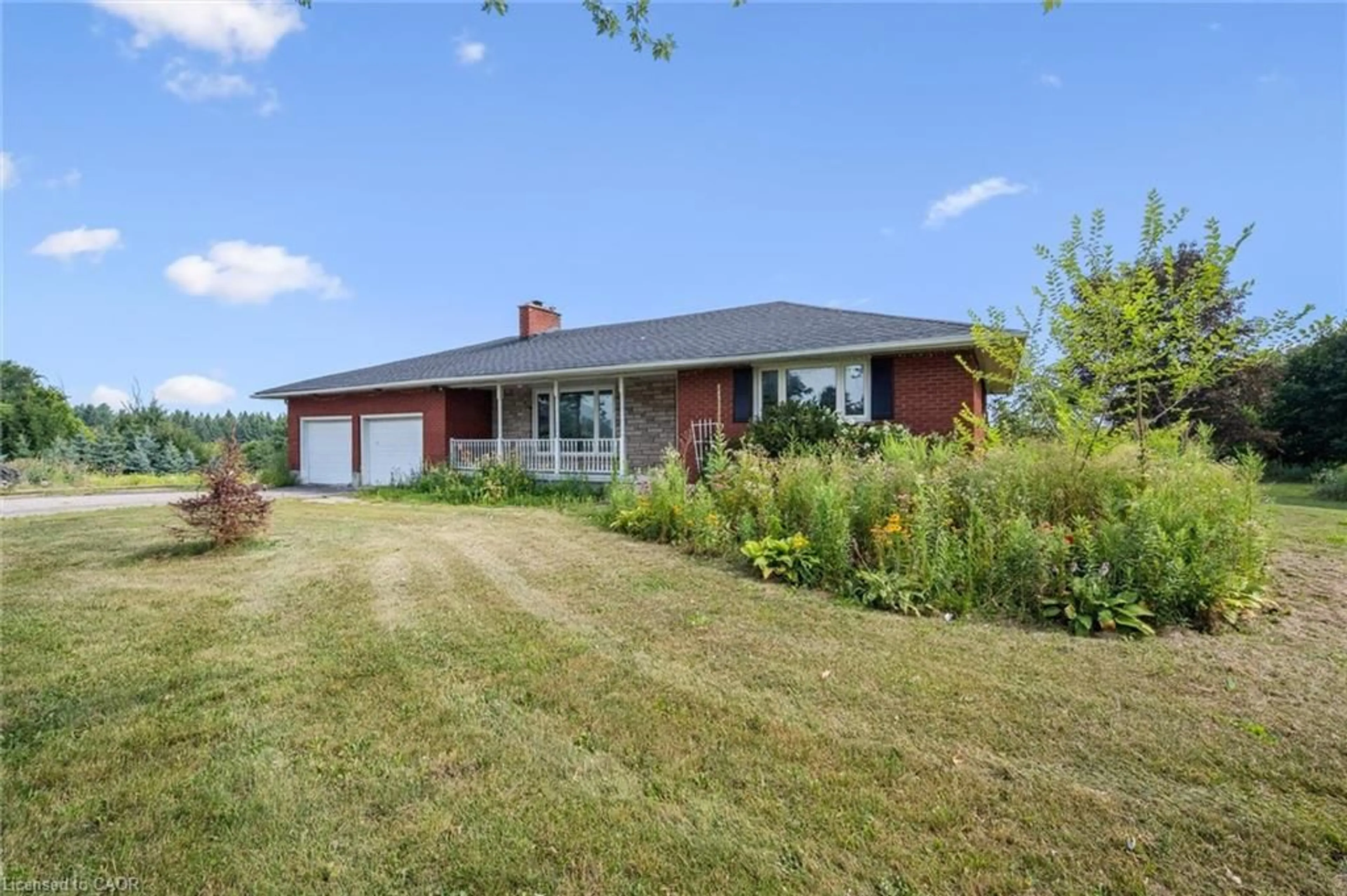 Home with brick exterior material, unknown for 4217 Victoria Rd, Puslinch Ontario N0B 2J0