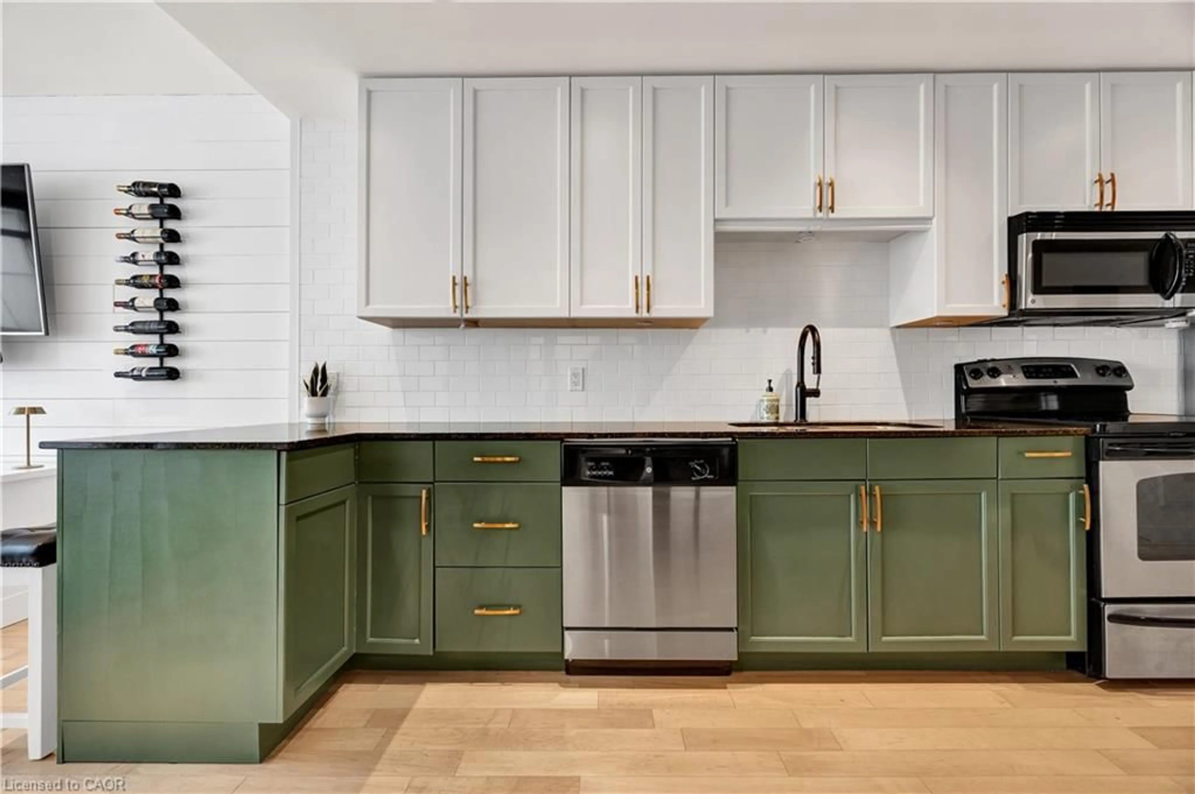 Standard kitchen, ceramic/tile floor for 188 King St #209, Waterloo Ontario N2J 0C6