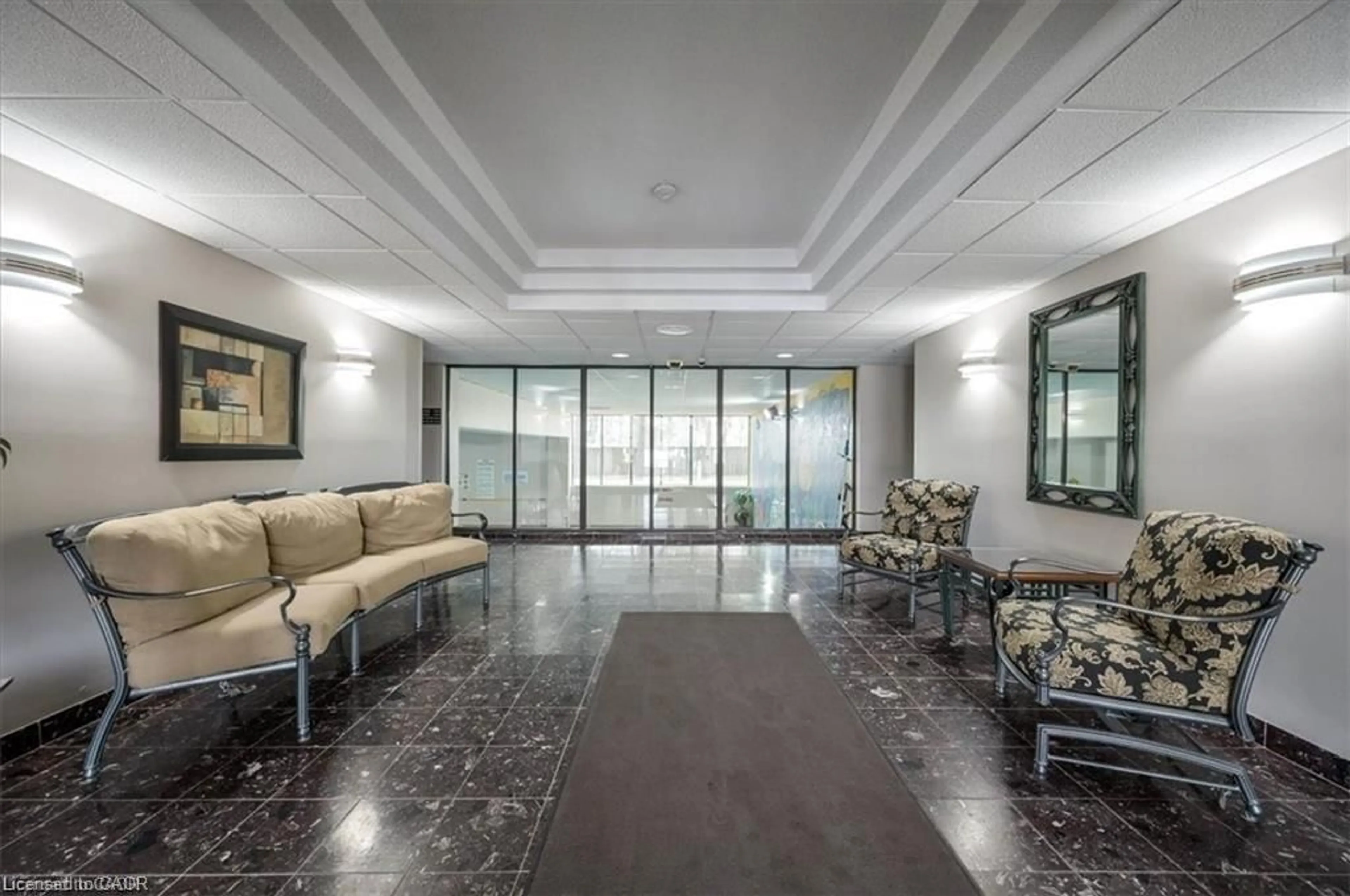 Lobby for 260 Sheldon Ave #609, Kitchener Ontario N2H 6P2