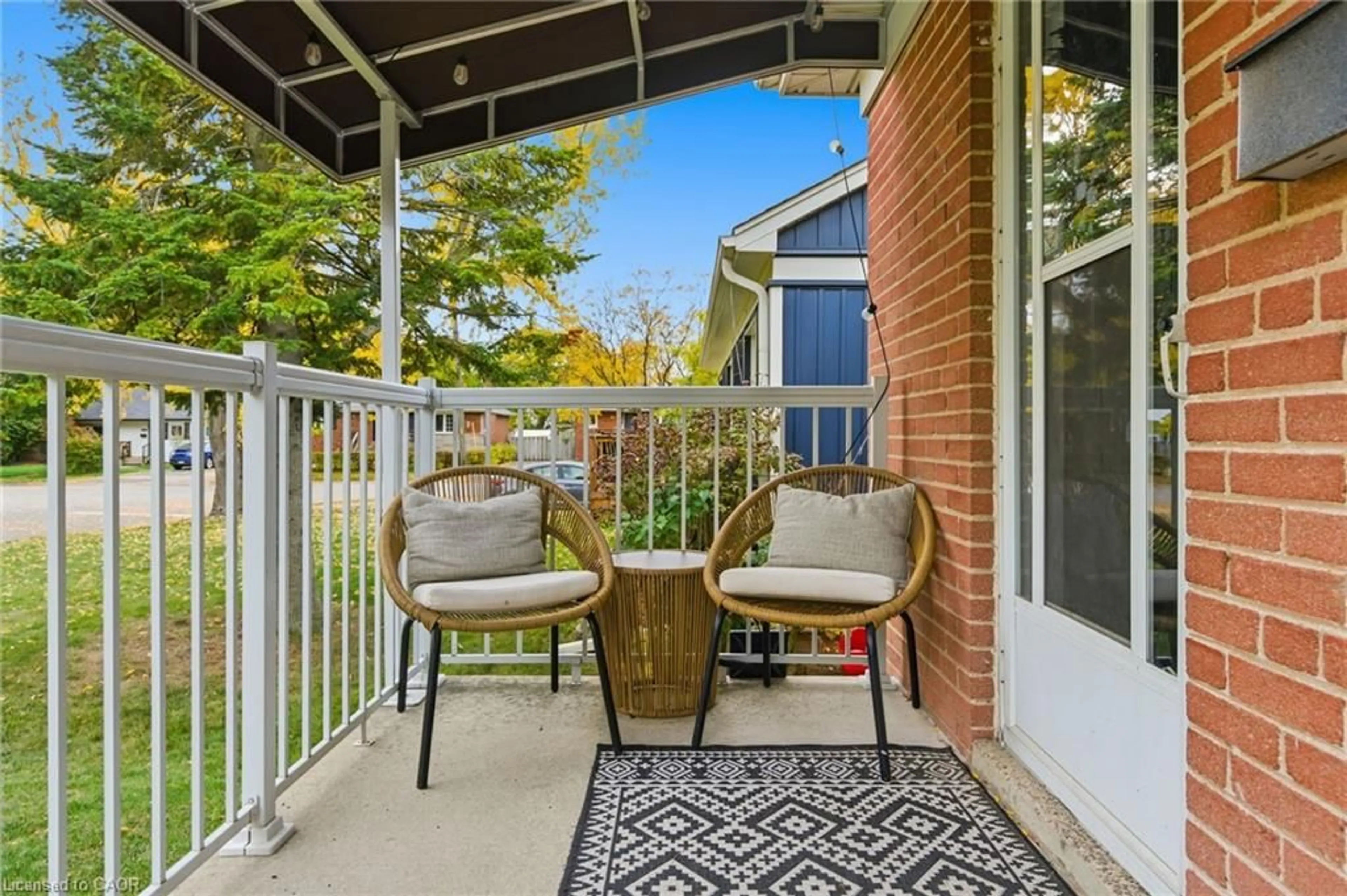 Patio, street for 2333 Alma Dale Ave, Burlington Ontario L7P 1S2