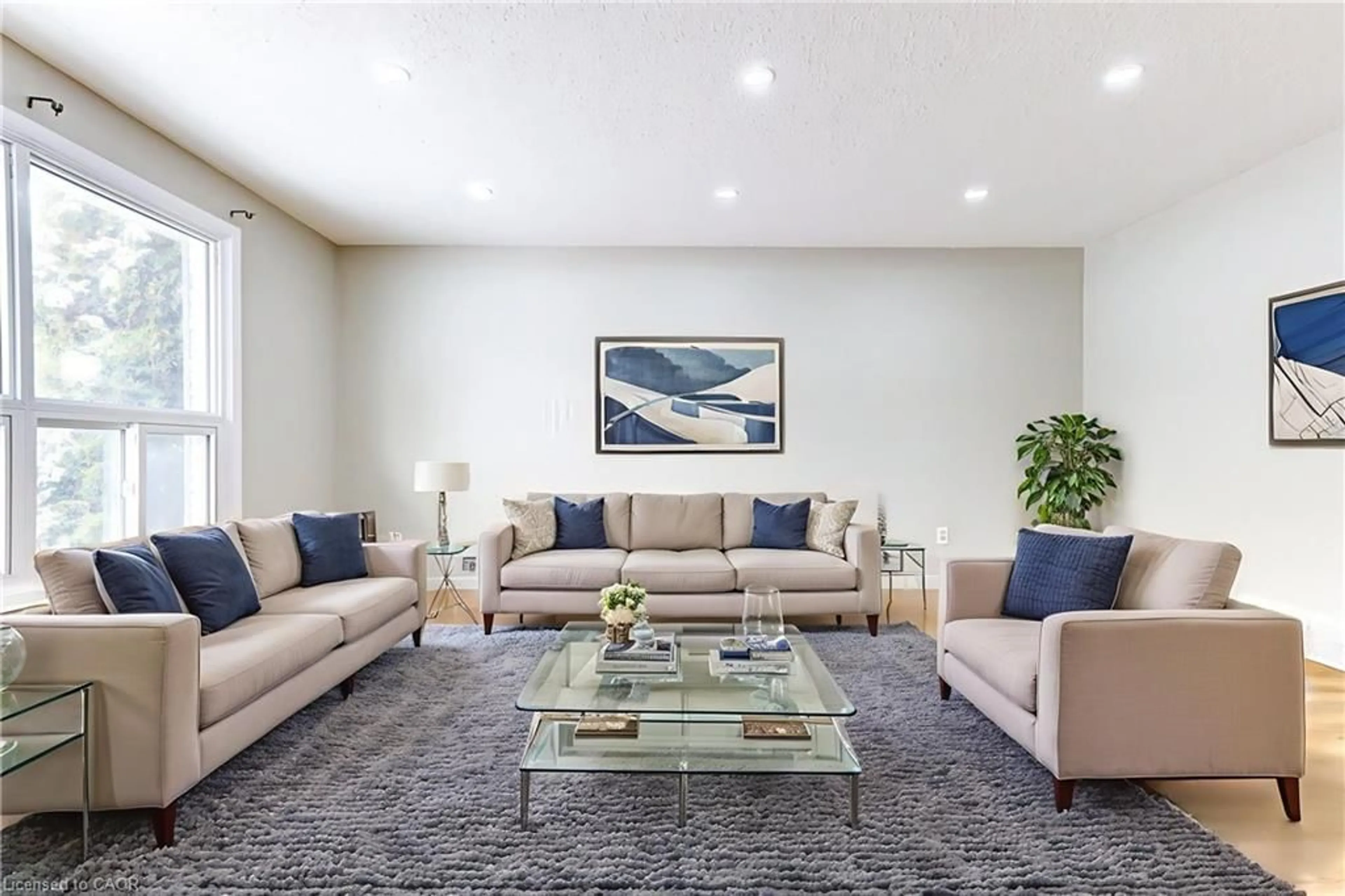 Living room with furniture, unknown for 30A Helene Cres, Waterloo Ontario N2L 5E5