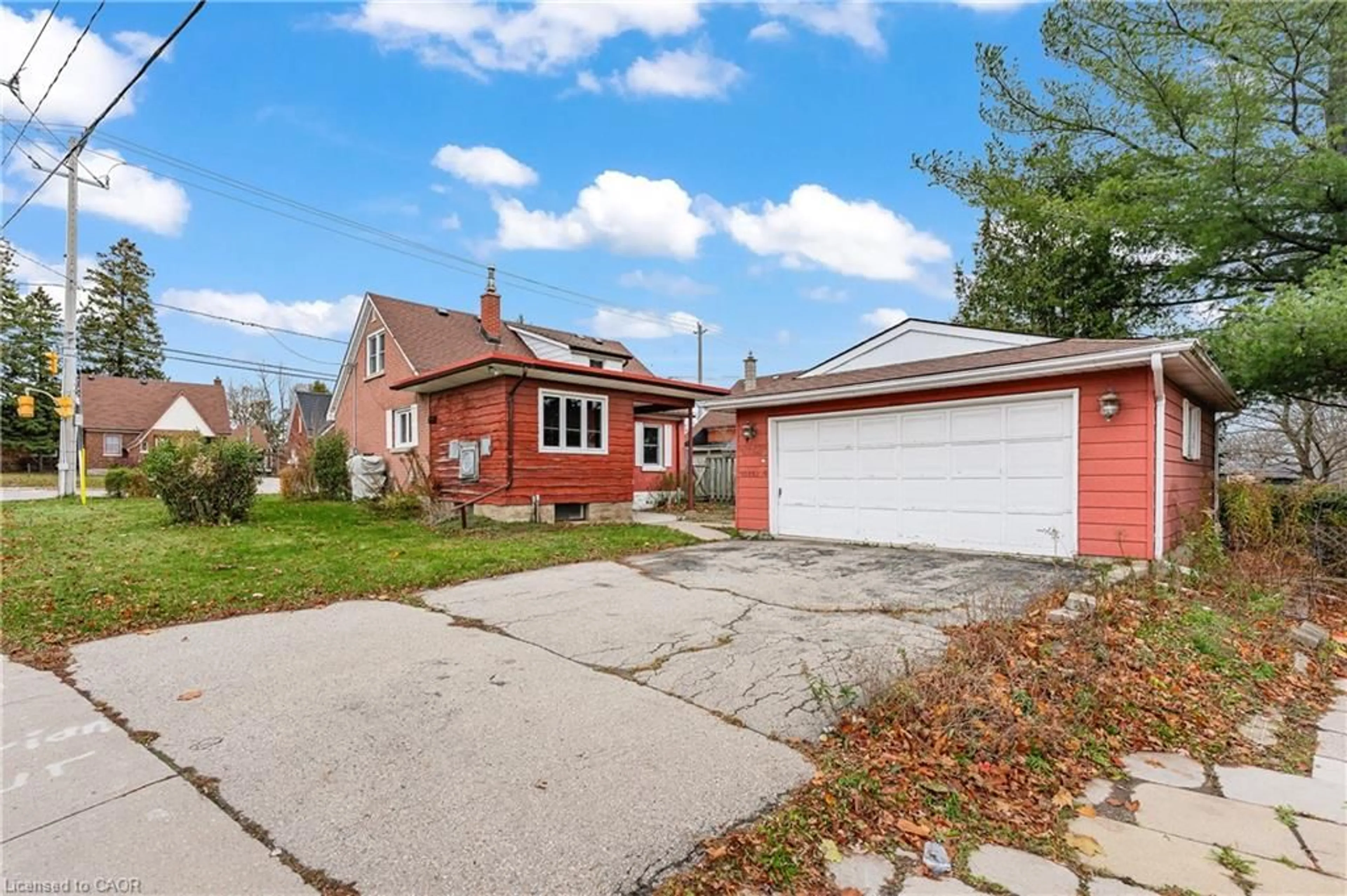 Home with brick exterior material, street for 497 Victoria St, Kitchener Ontario N2M 3A6