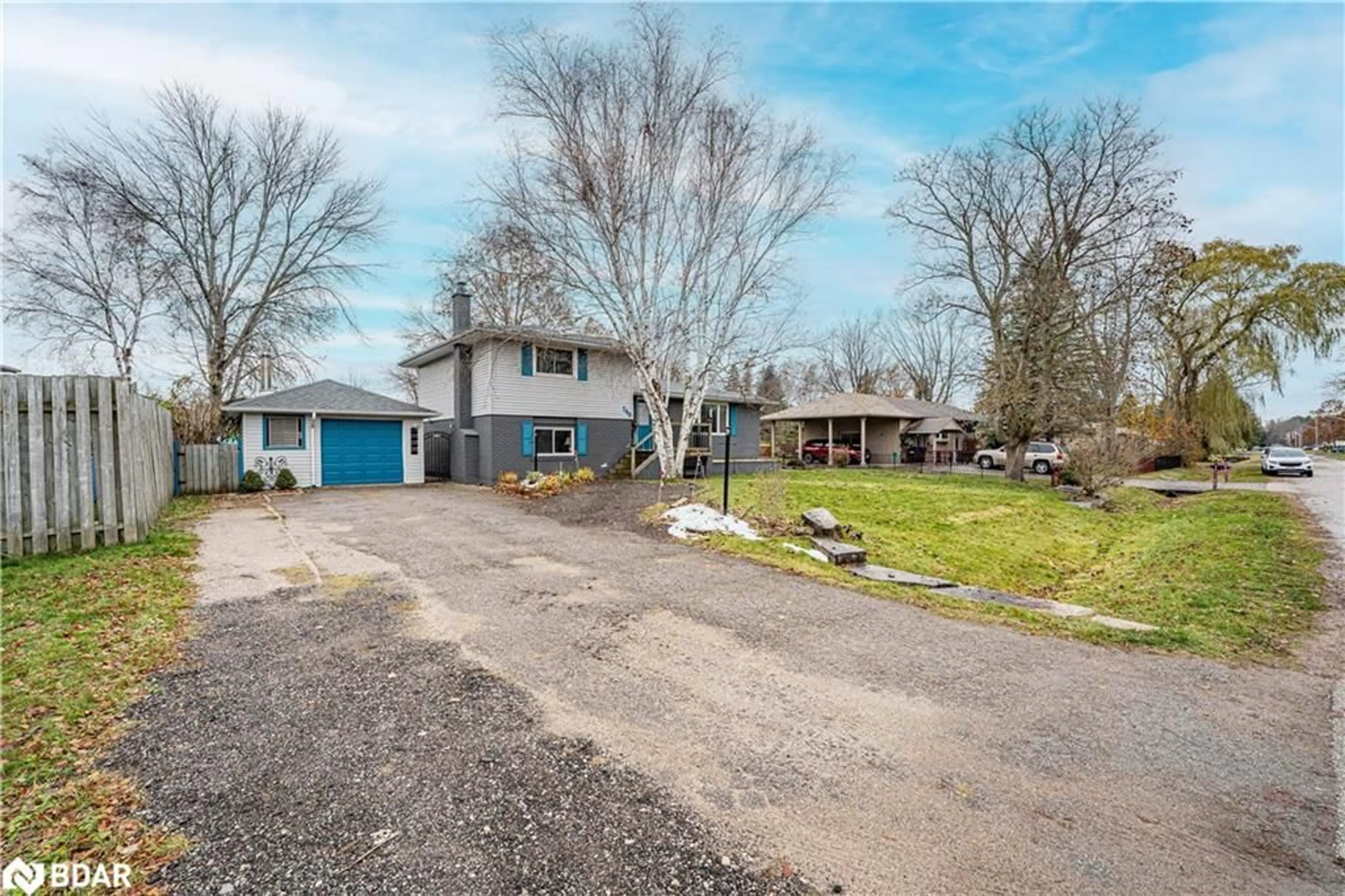 A pic from outside/outdoor area/front of a property/back of a property/a pic from drone, street for 246 Calford St, Angus Ontario L0M 1B0