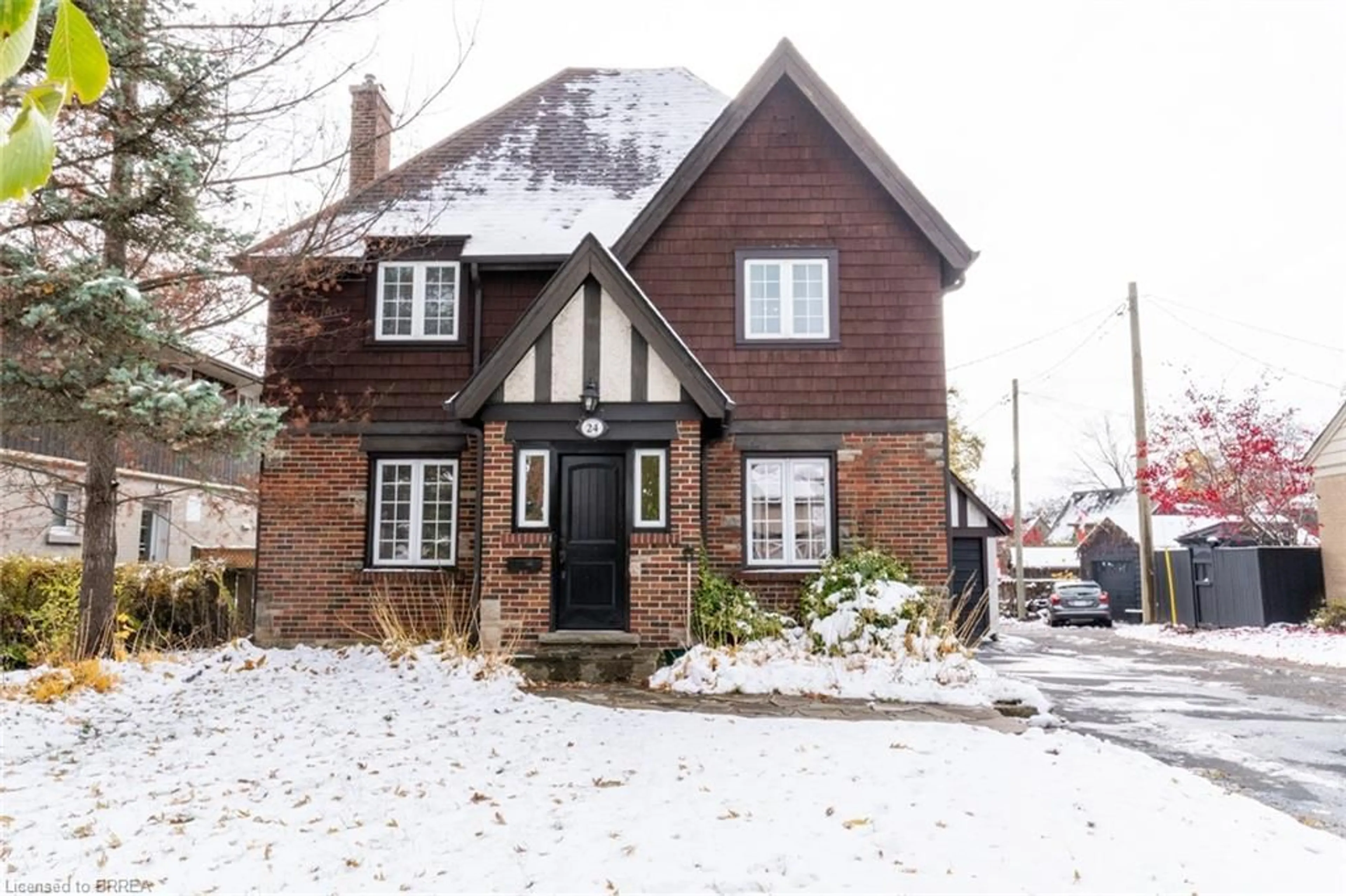 Home with brick exterior material, street for 24 Lincoln Ave, Brantford Ontario N3T 4S4