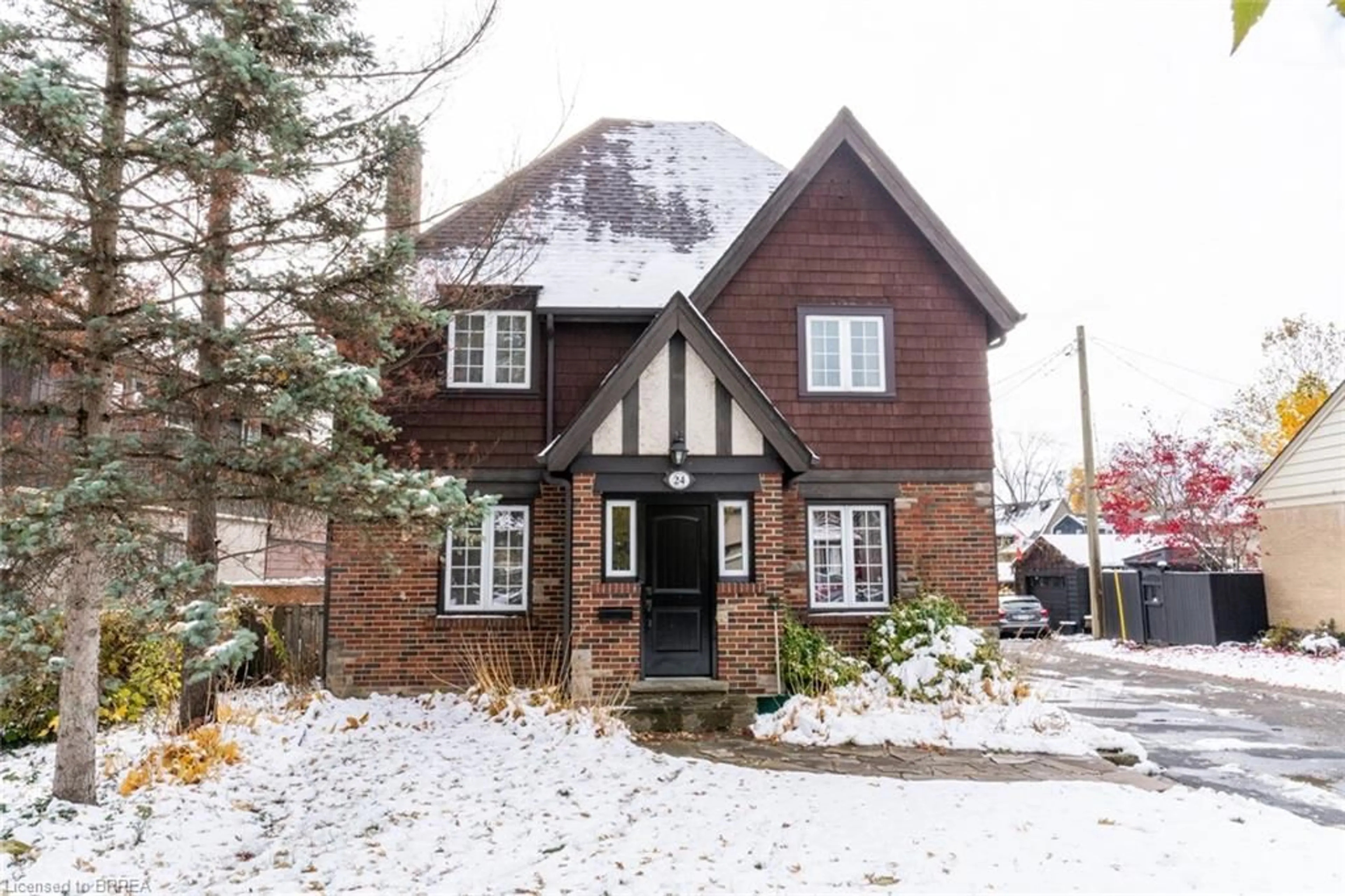Home with brick exterior material, street for 24 Lincoln Ave, Brantford Ontario N3T 4S4