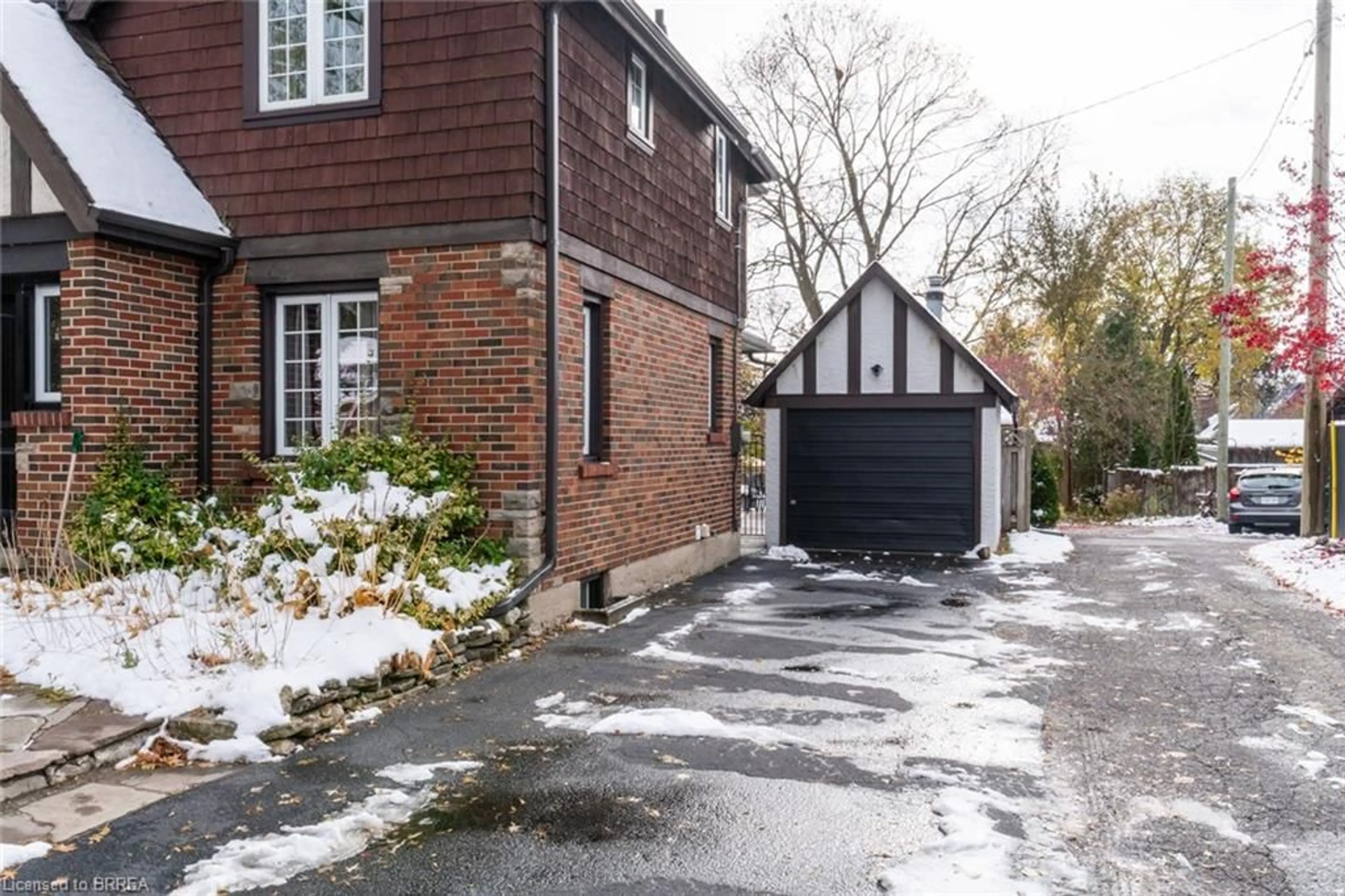 Home with brick exterior material, street for 24 Lincoln Ave, Brantford Ontario N3T 4S4