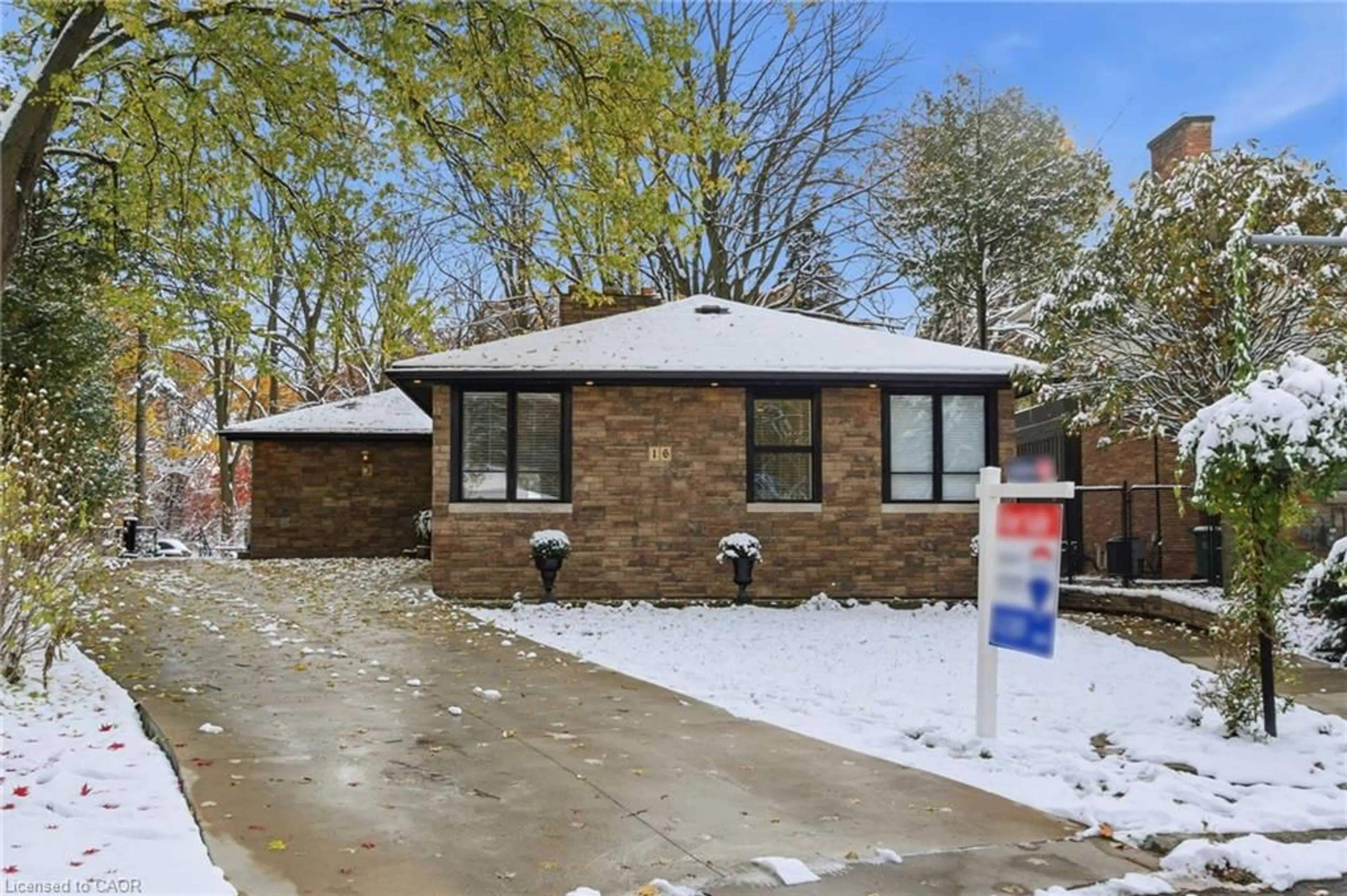 Home with brick exterior material, street for 16 Freeland Crt, Hamilton Ontario L8S 3R5