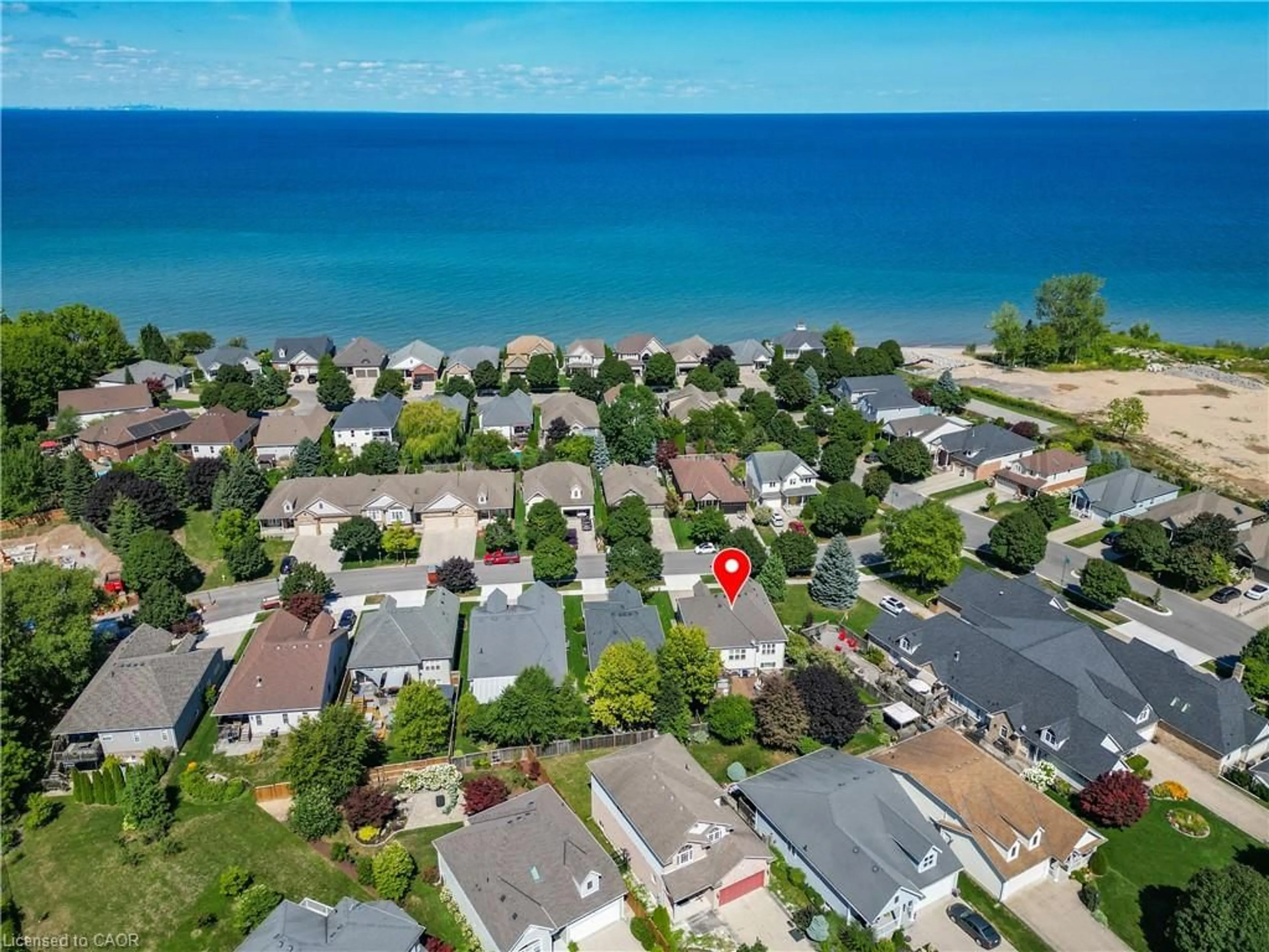 A pic from outside/outdoor area/front of a property/back of a property/a pic from drone, water/lake/river/ocean view for 3356 Laurie Ave, Vineland Station Ontario L0R 2E0