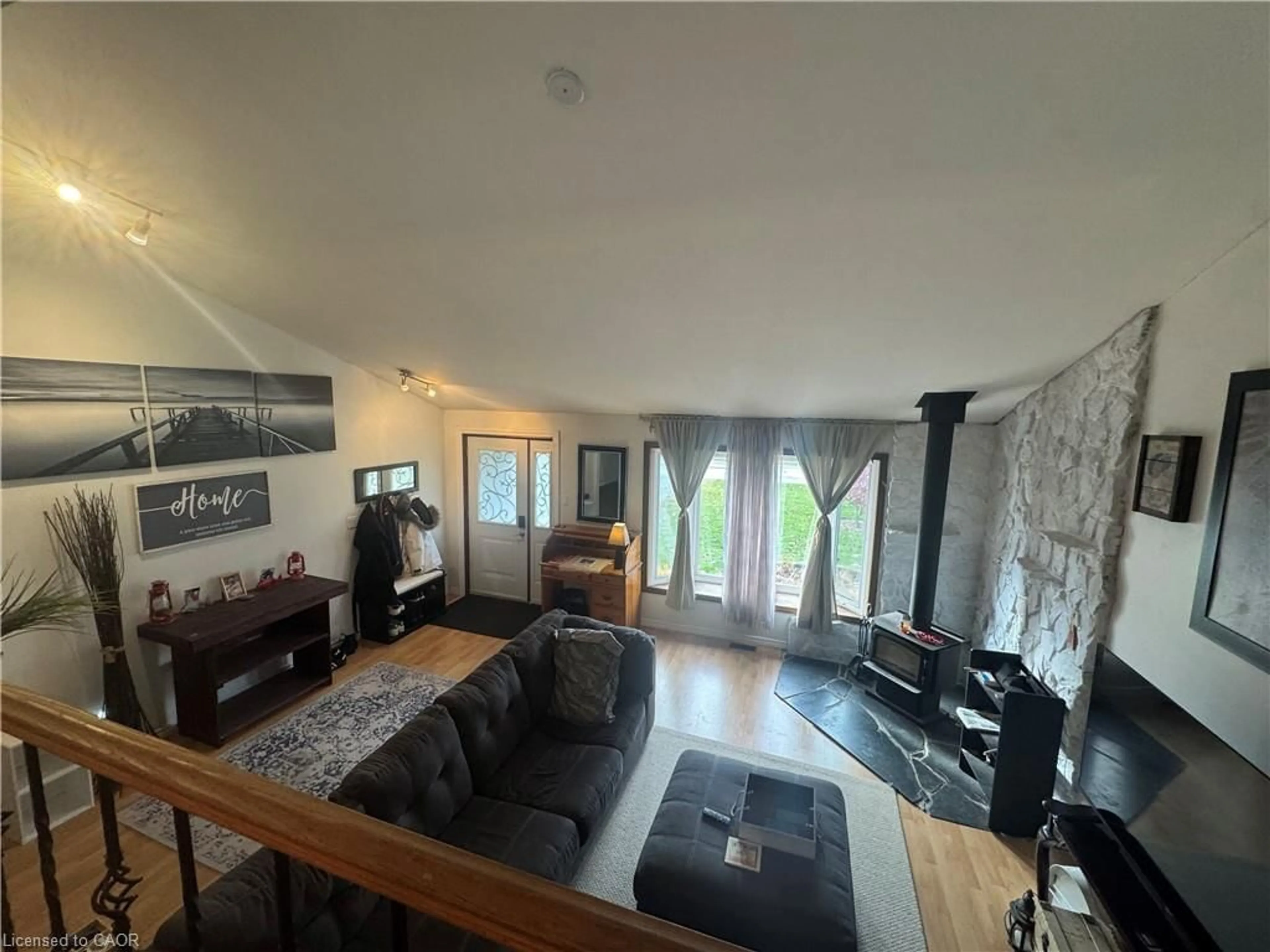 A pic of a room for 24 Woodhouse Ave, Port Dover Ontario N0A 1N8