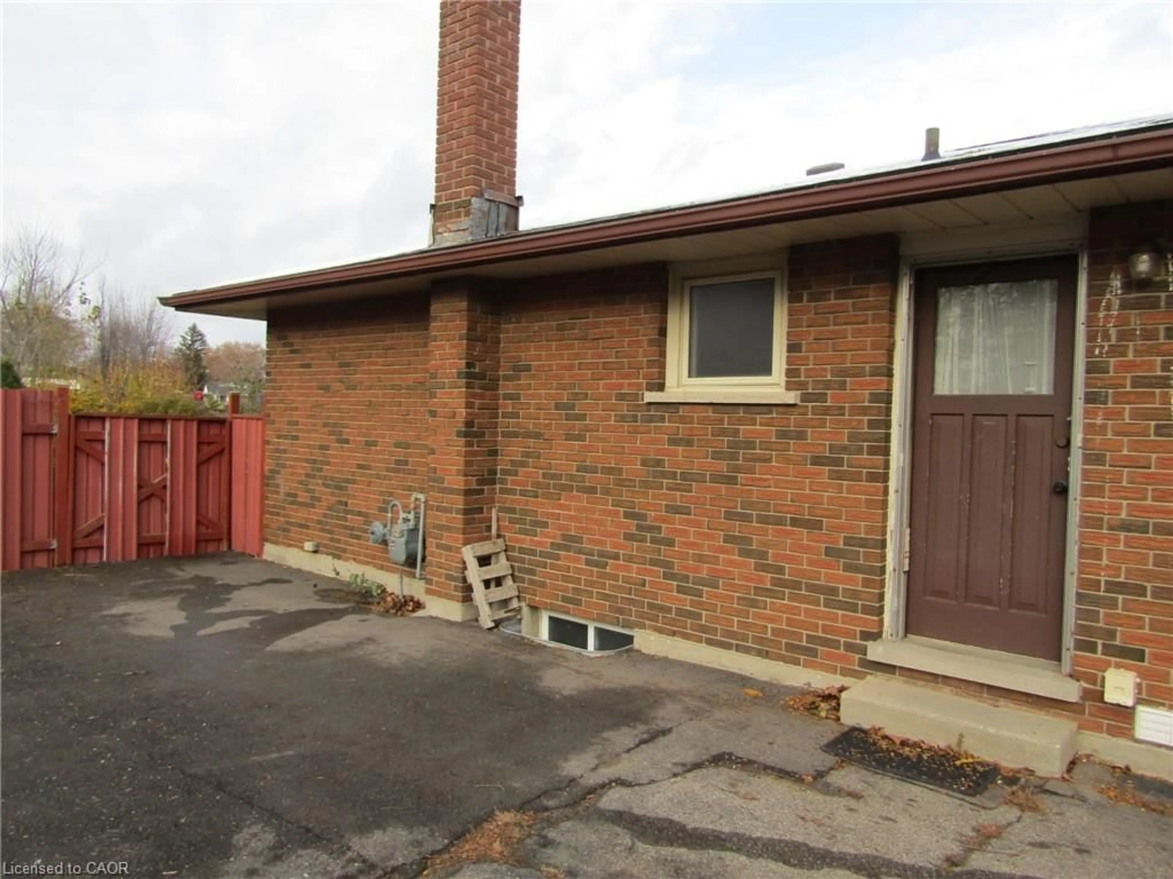 Home with brick exterior material, street for 18 Foster Cres, Cambridge Ontario N1R 4R1