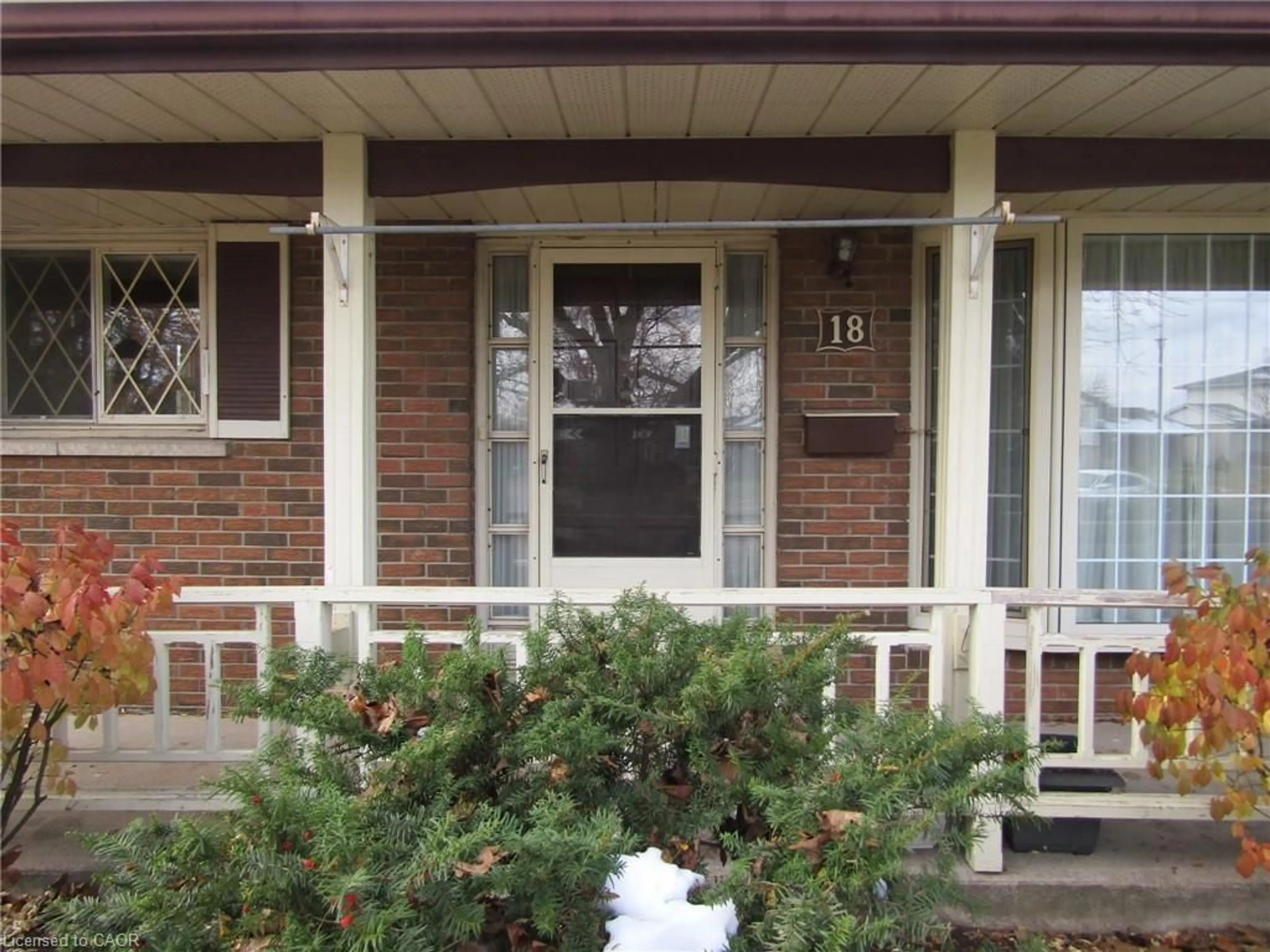 Unknown for 18 Foster Cres, Cambridge Ontario N1R 4R1