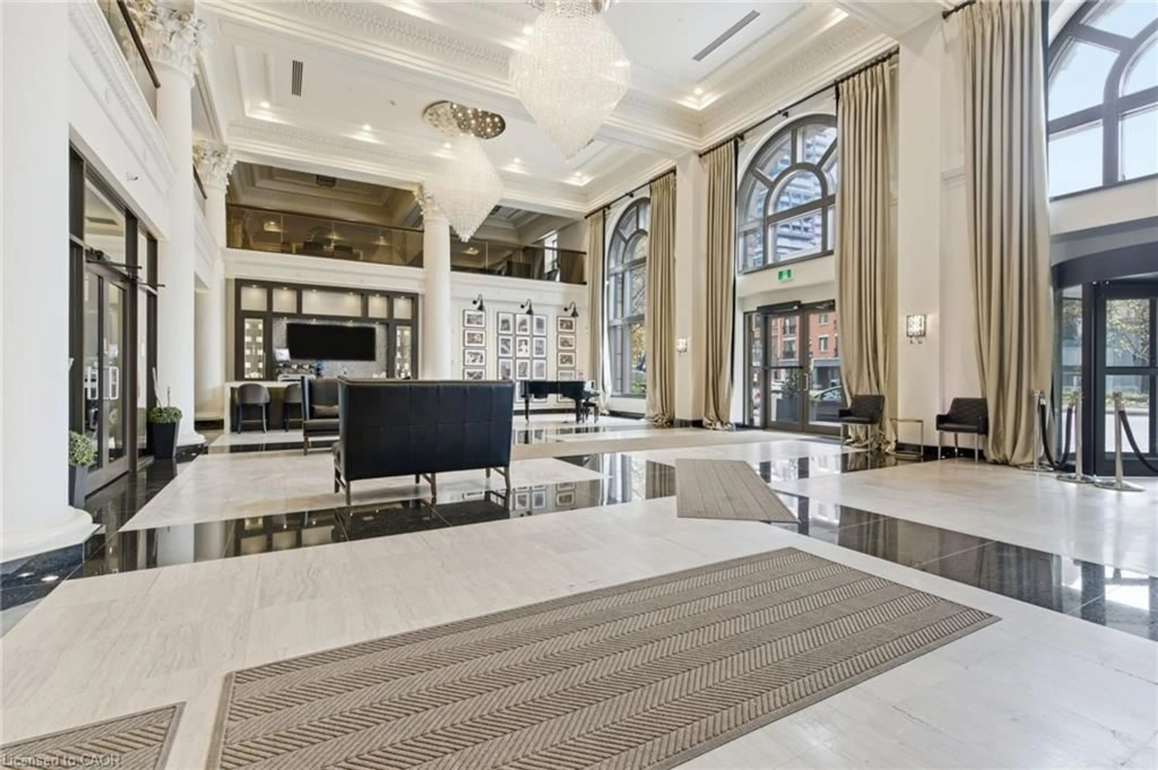 Lobby for 118 King St #916, Hamilton Ontario L8N 0A9