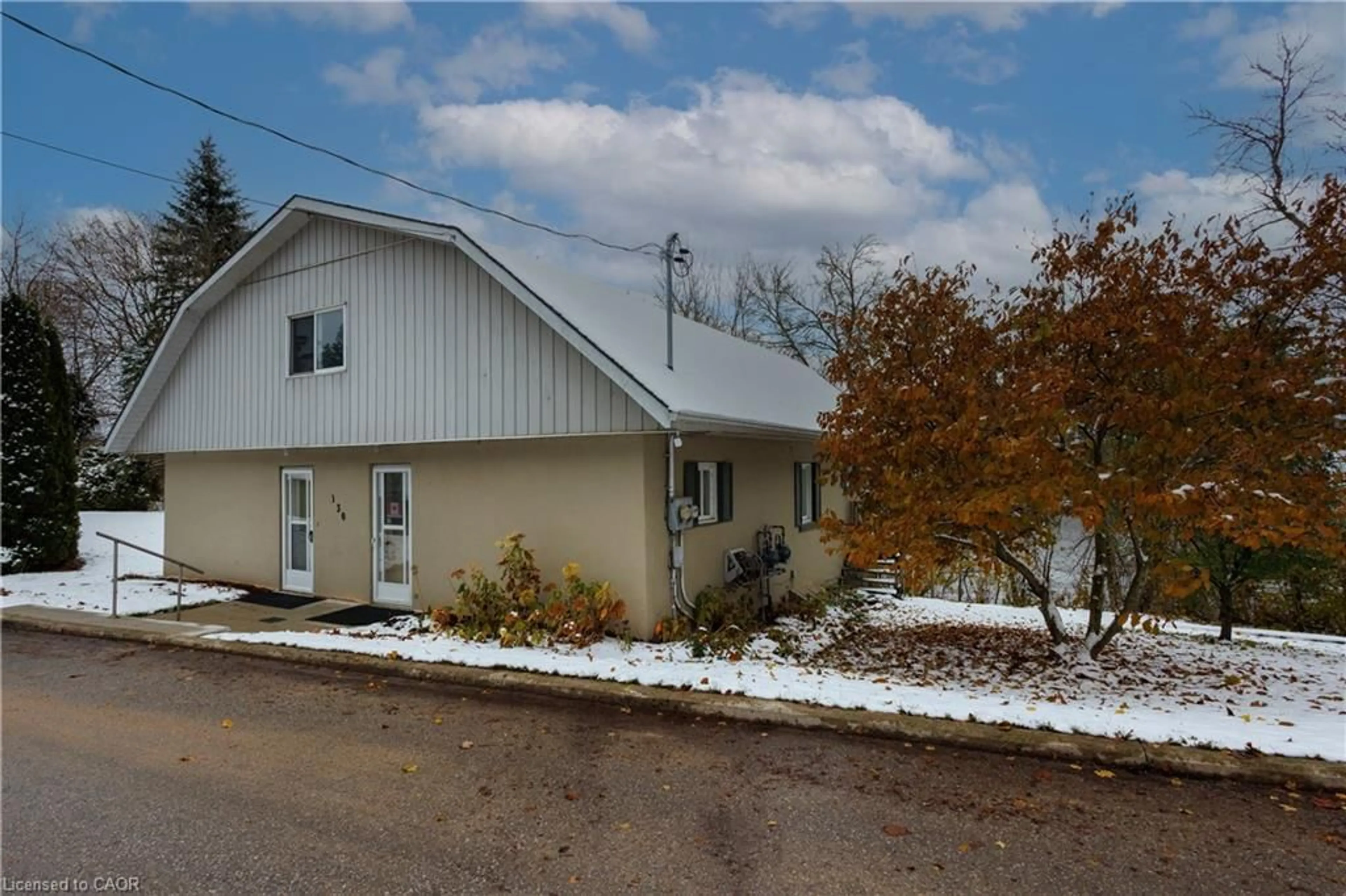 Unknown for 130 North Water St, Mount Forest Ontario N0G 2L3