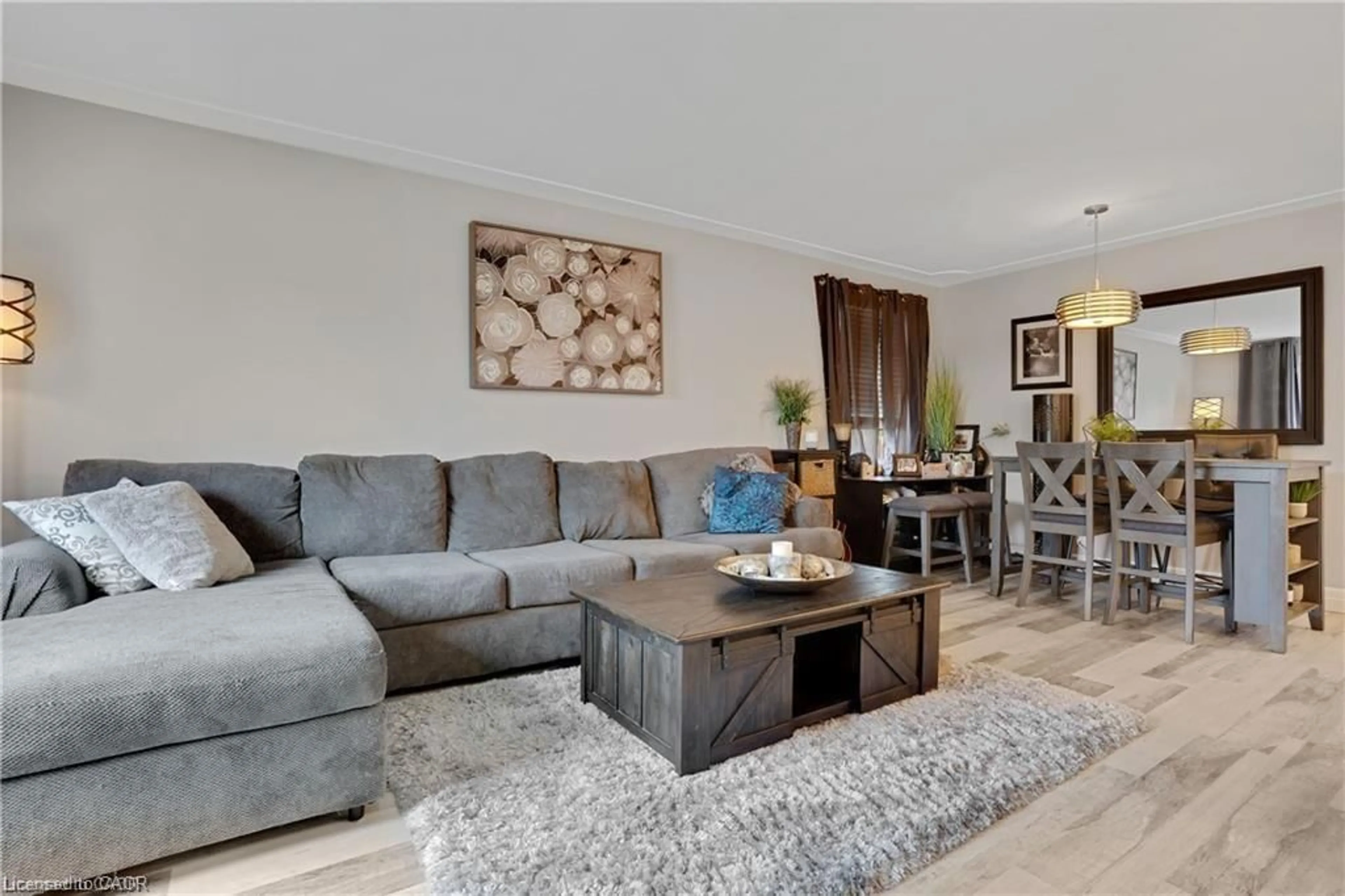 Living room with furniture, unknown for 111 Franklin St, Kitchener Ontario N2A 1Y3