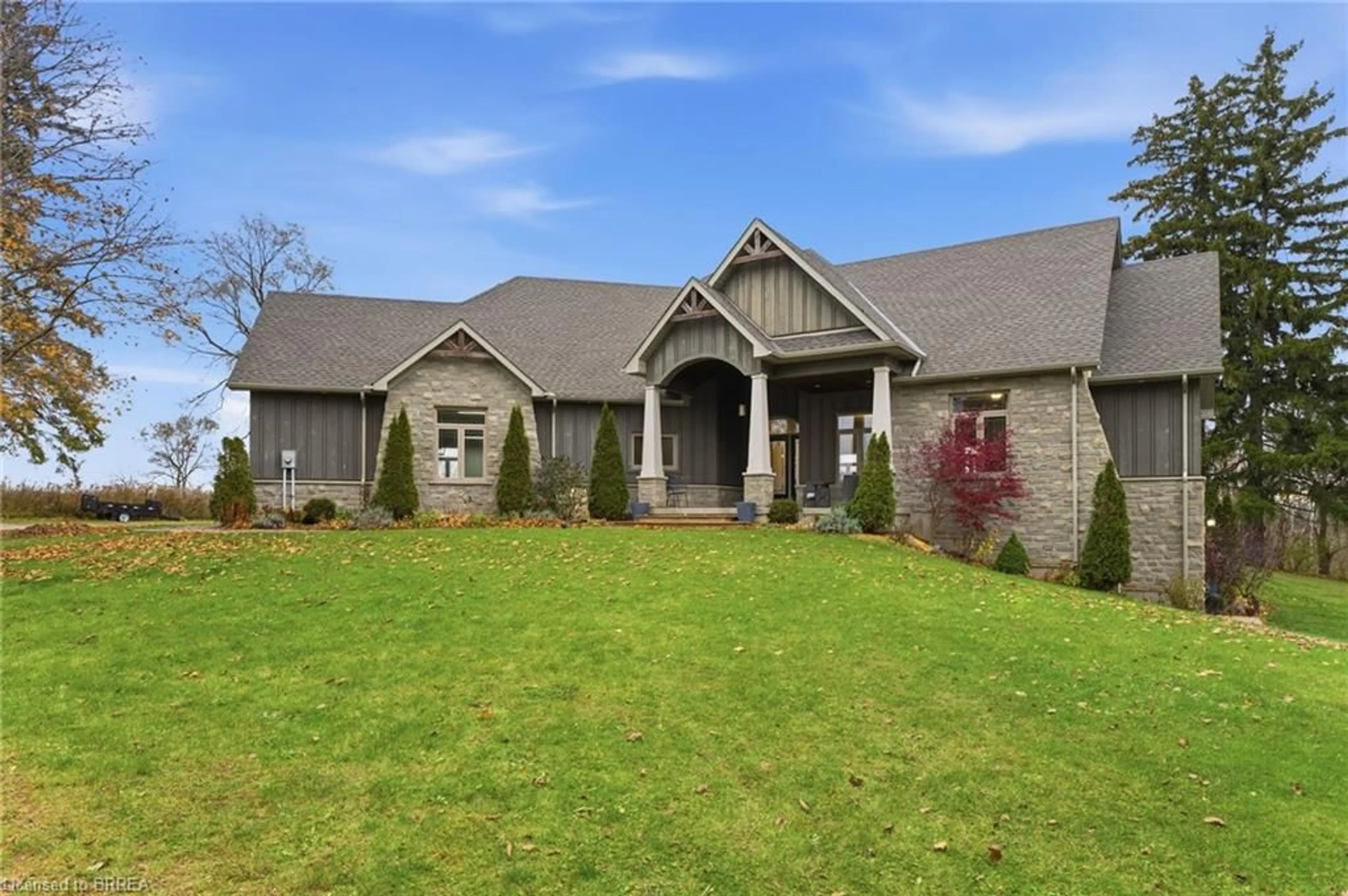 Home with brick exterior material, unknown for 28 Kitchen School Rd, Paris Ontario N3L 3E1
