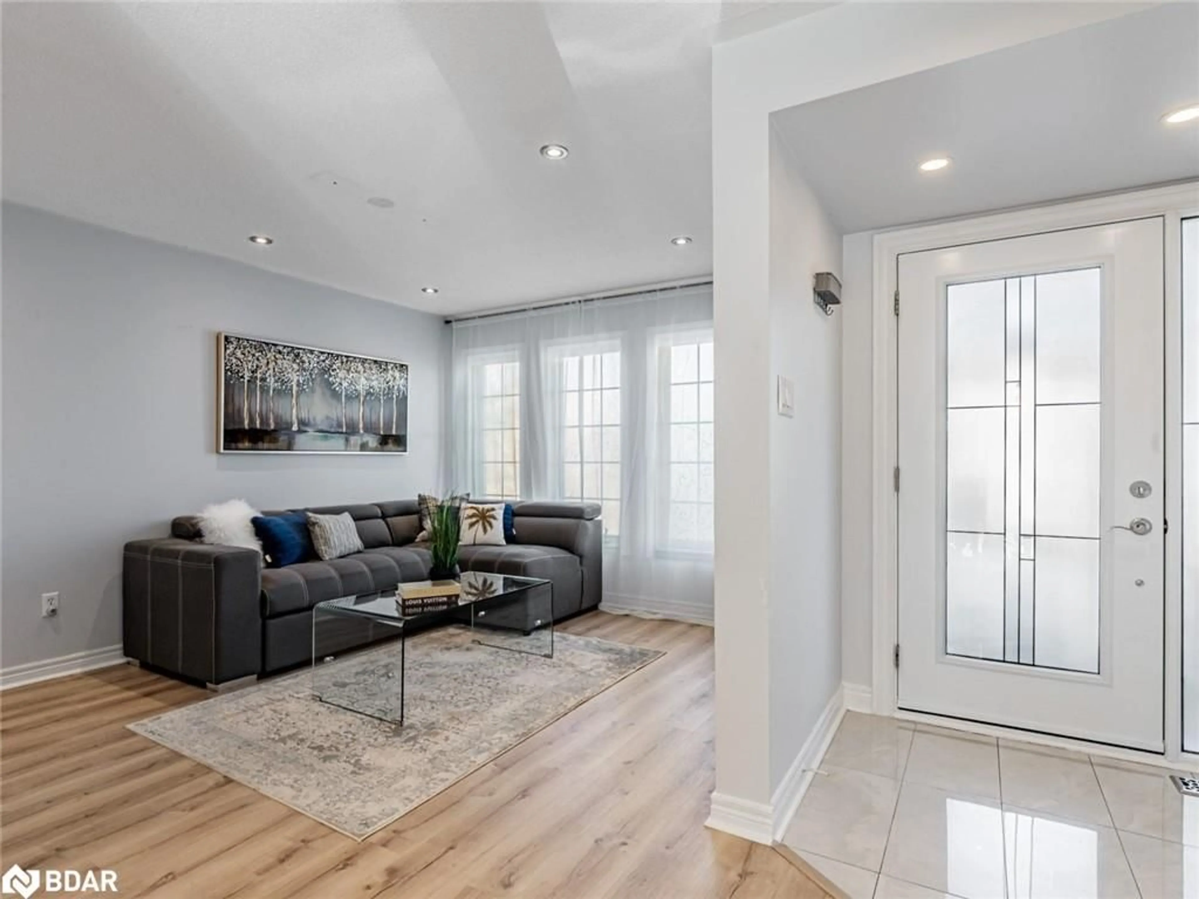 Living room with furniture, unknown for 129 Flagstone Way, Newmarket Ontario L3X 2Z8