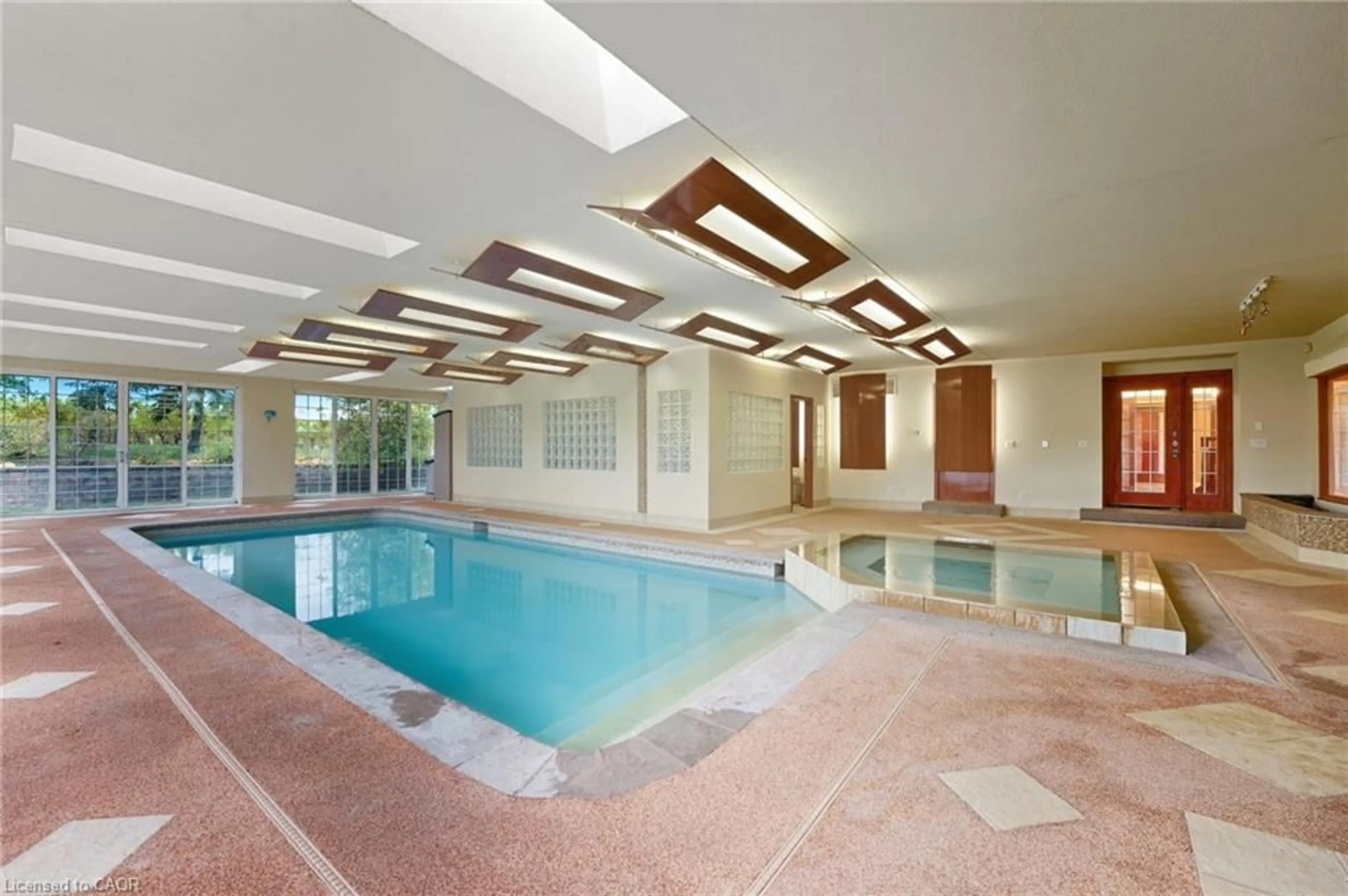 Pool for 4850 Hillside Dr, Beamsville Ontario L0R 1B0