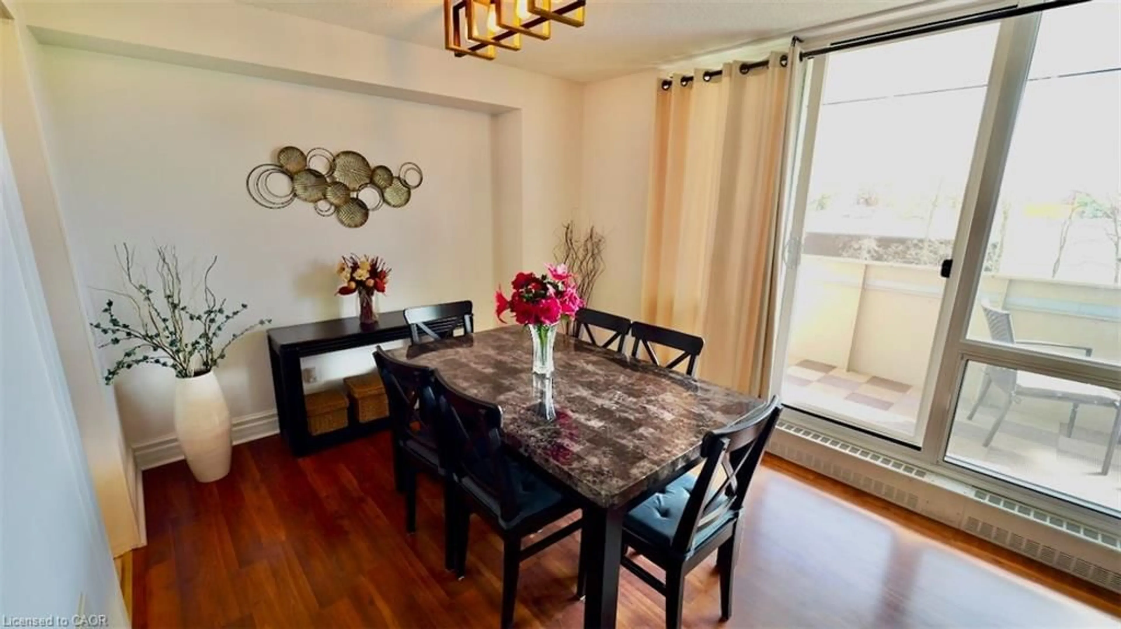 Dining room, wood/laminate floor for 225 Harvard Pl #603, Waterloo Ontario N2J 4H4