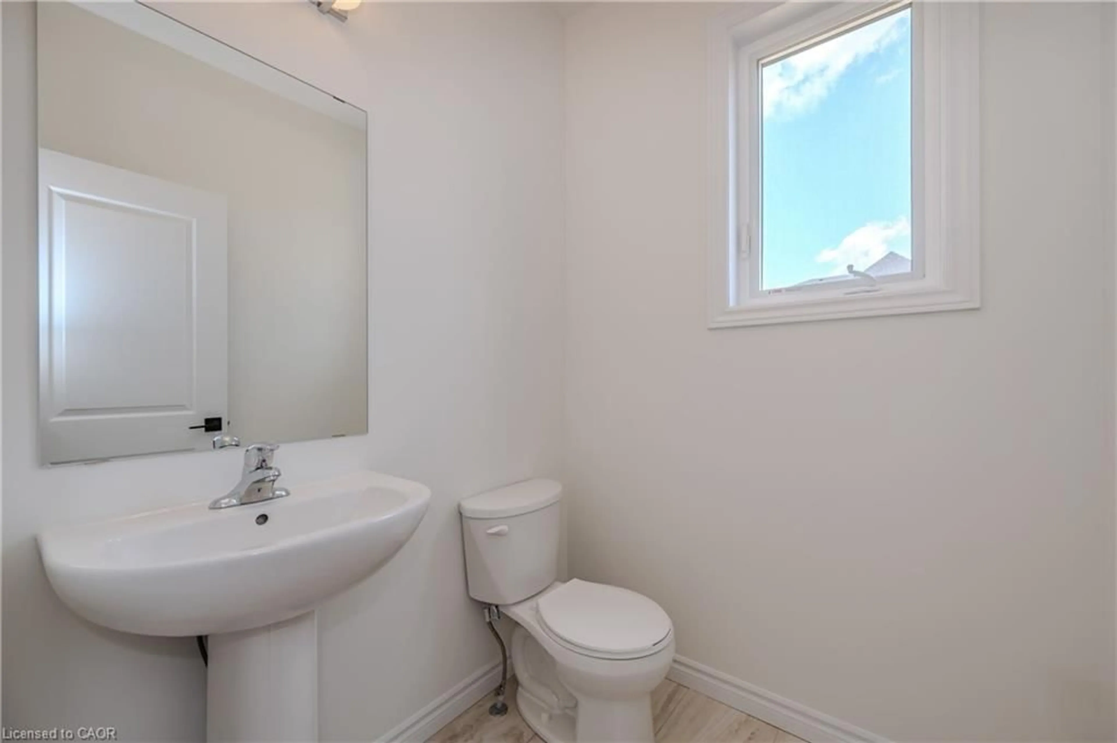 Standard bathroom, unknown for 306 Robert Woolner St, Ayr Ontario N0B 1E0