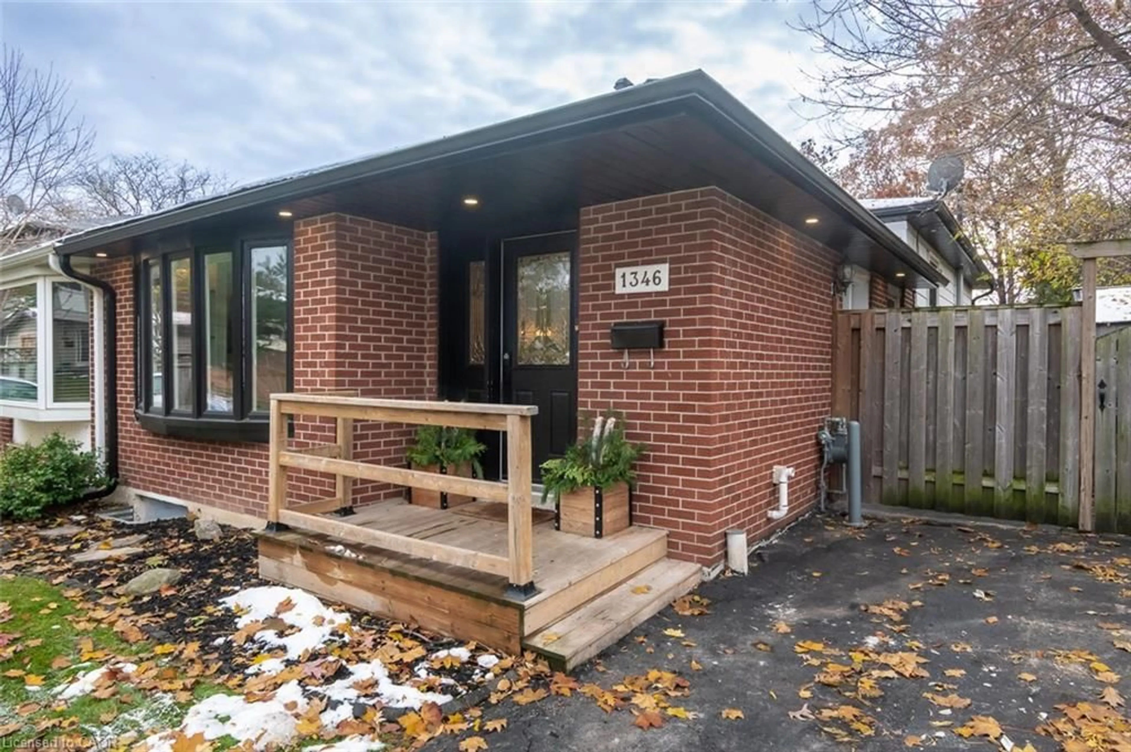 Home with brick exterior material, street for 1346 Colonsay Dr, Burlington Ontario L7P 2T9