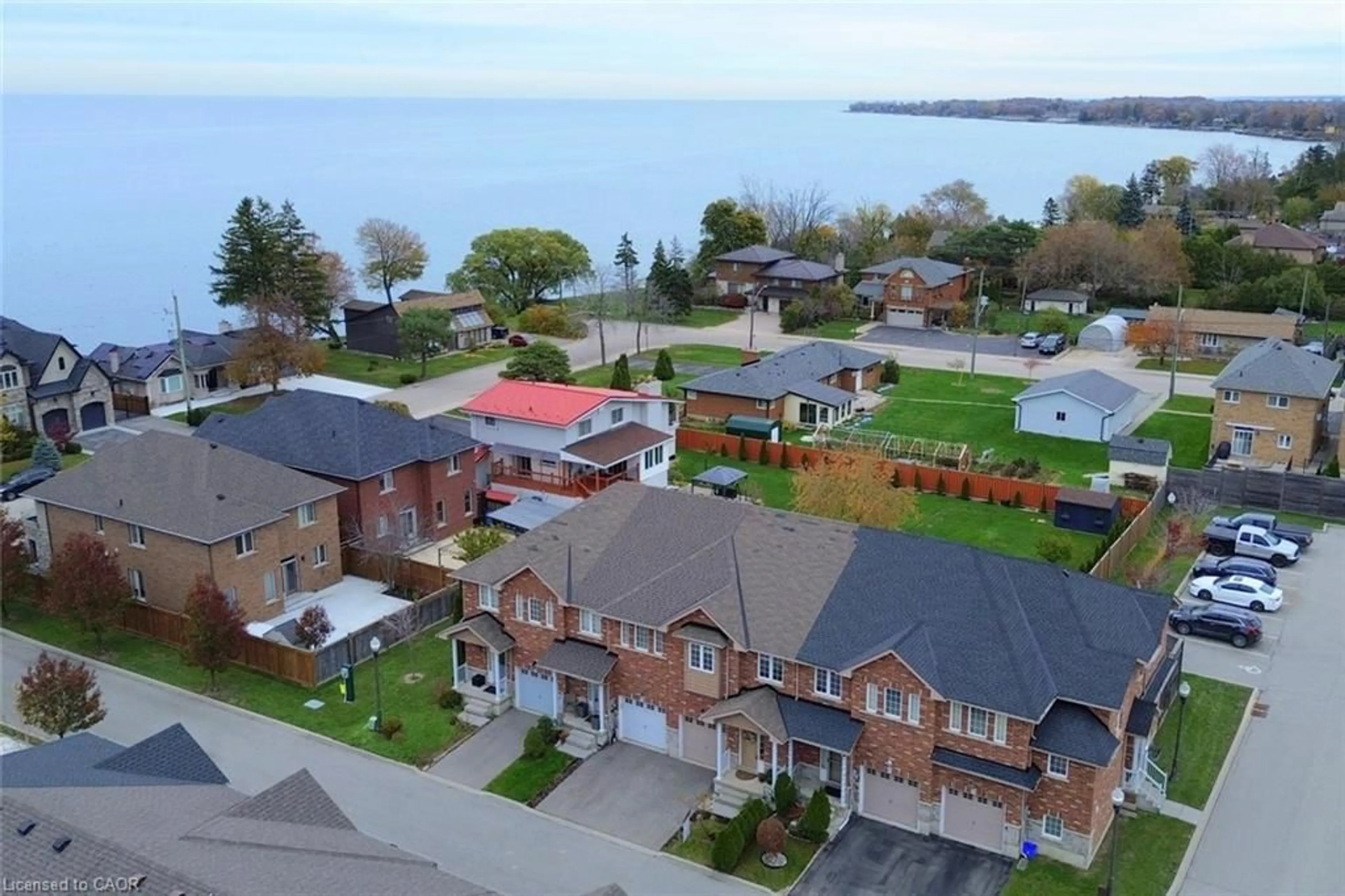 A pic from outside/outdoor area/front of a property/back of a property/a pic from drone, water/lake/river/ocean view for 45 Seabreeze Cres #21, Stoney Creek Ontario L8E 0G1